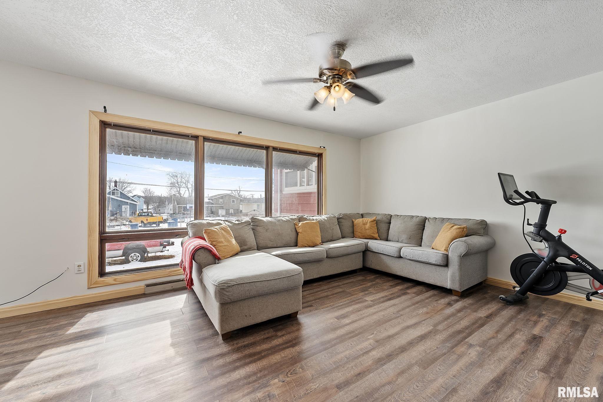 315 3rd Street, Buffalo, Iowa image 9