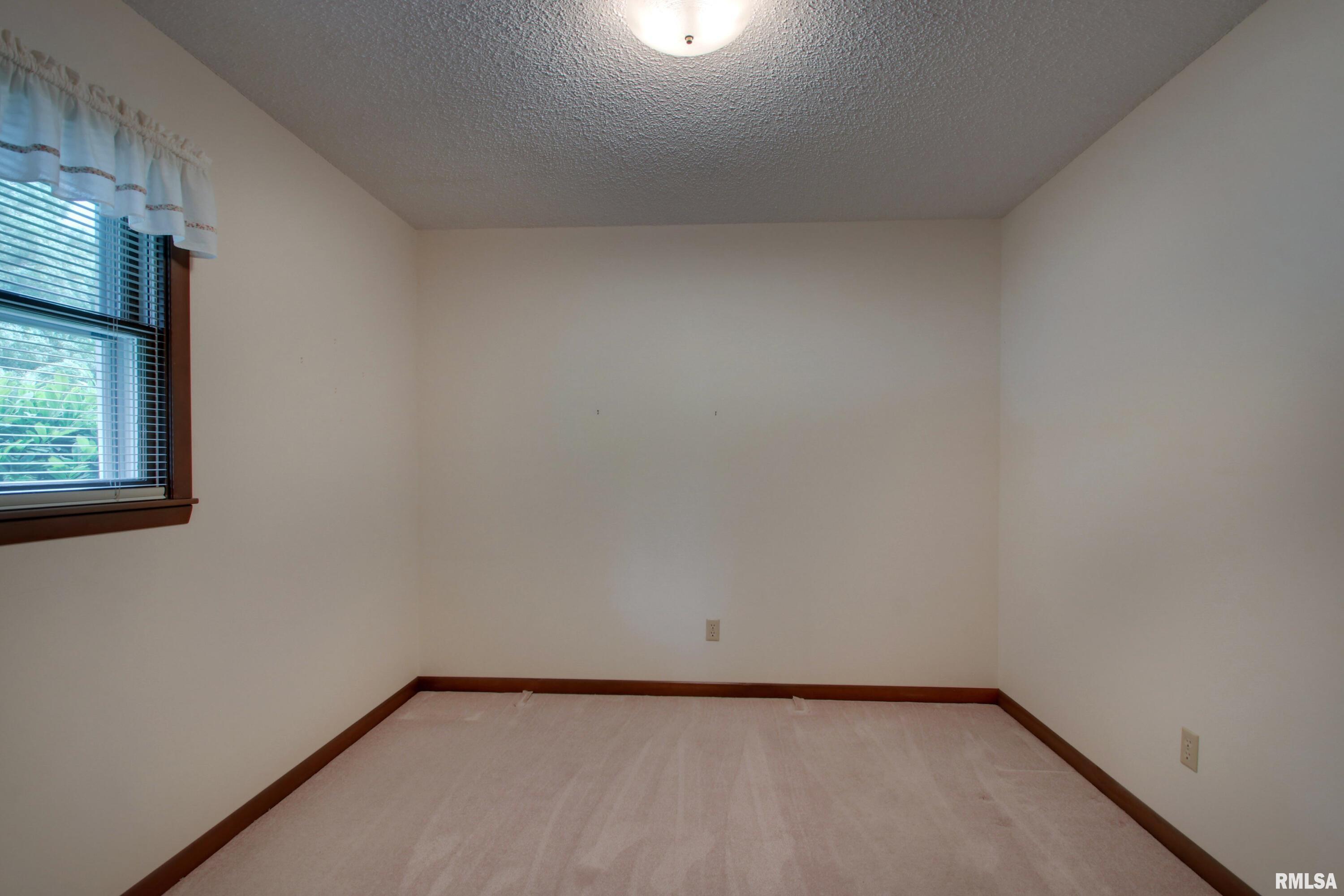2816 N 11th Street, Quincy, Illinois image 16