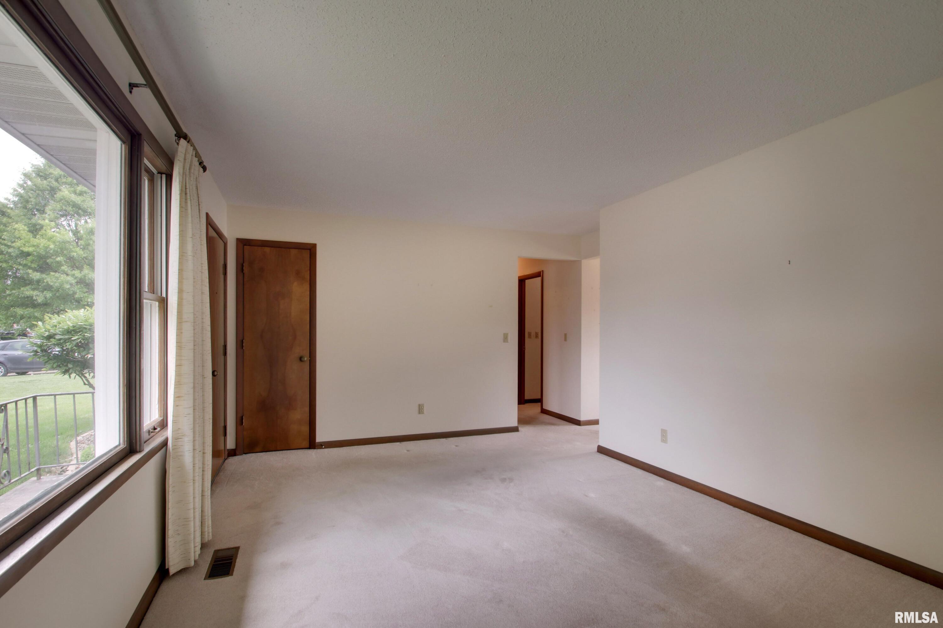 2816 N 11th Street, Quincy, Illinois image 8