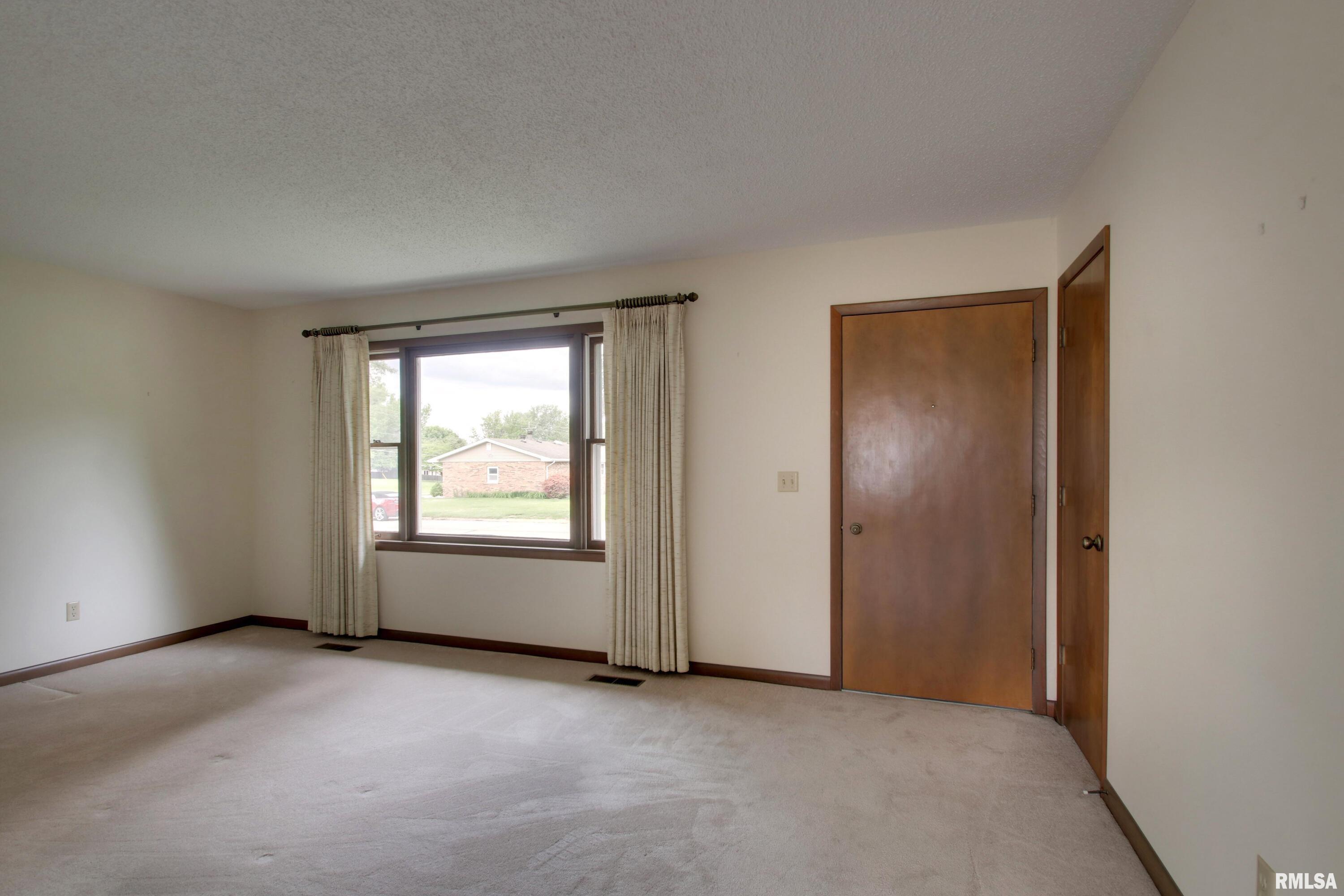 2816 N 11th Street, Quincy, Illinois image 9