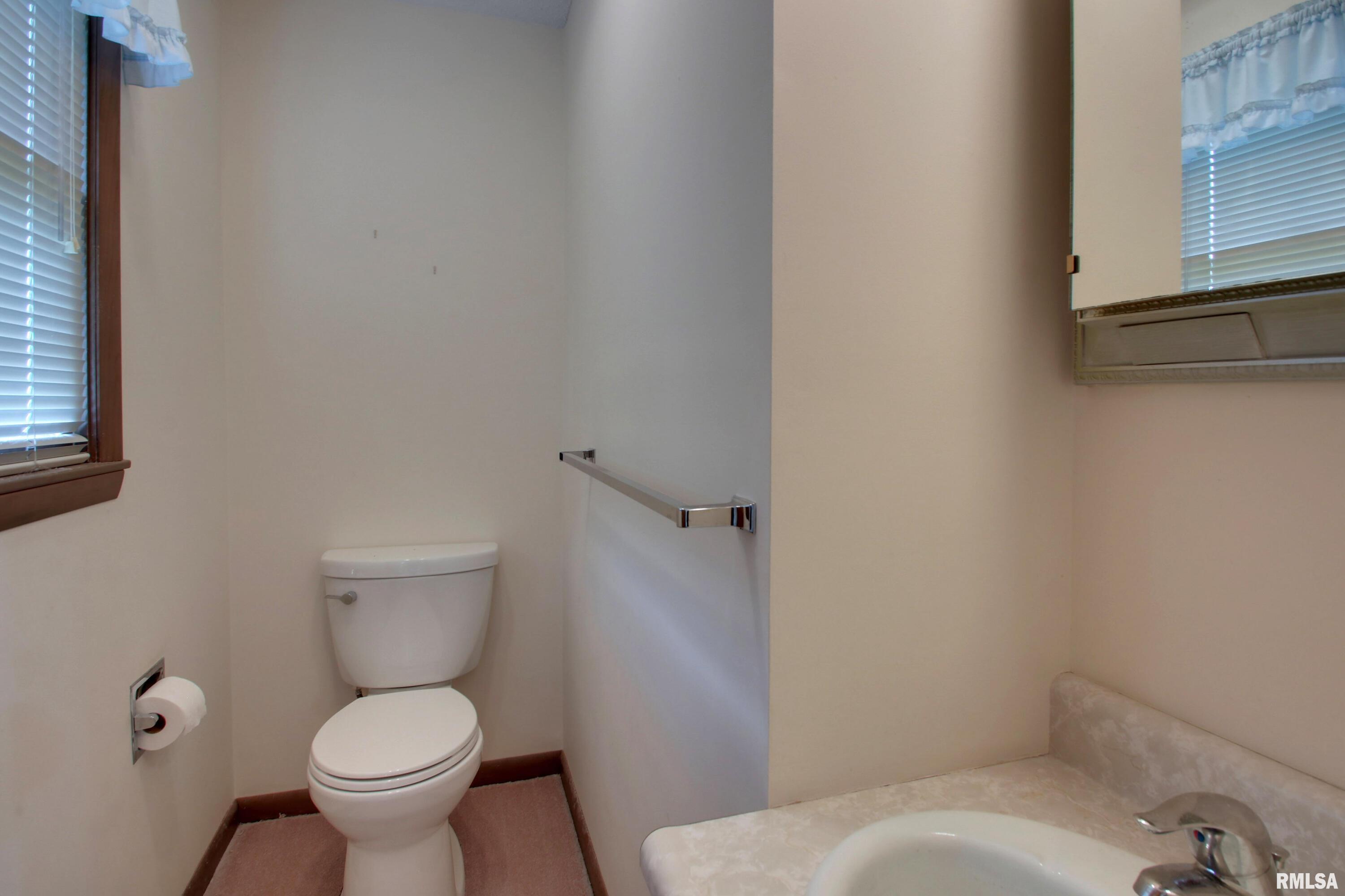 2816 N 11th Street, Quincy, Illinois image 19