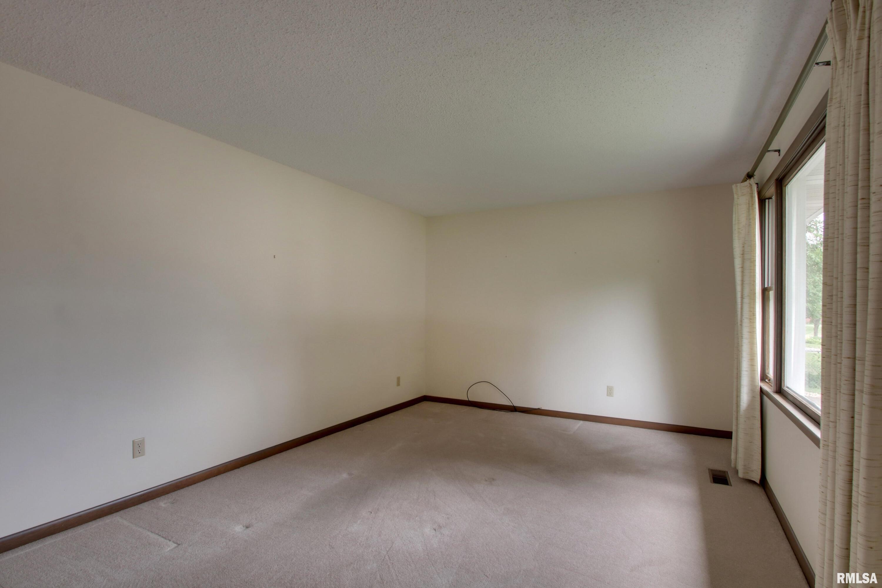 2816 N 11th Street, Quincy, Illinois image 17