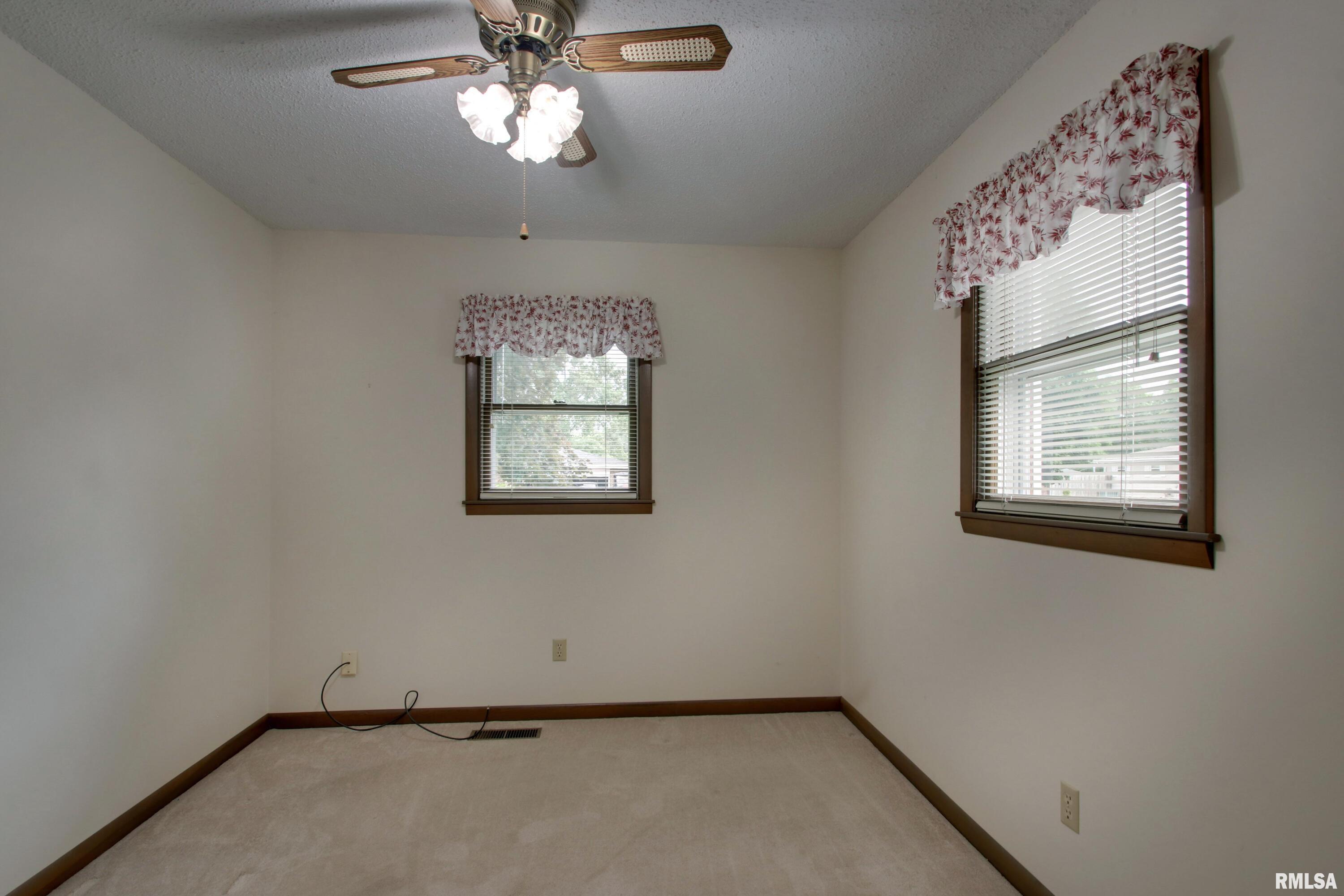 2816 N 11th Street, Quincy, Illinois image 14