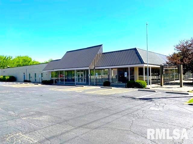 Photo 1 of 15 — 2713 STEVENSON Drive, Springfield, IL 62703