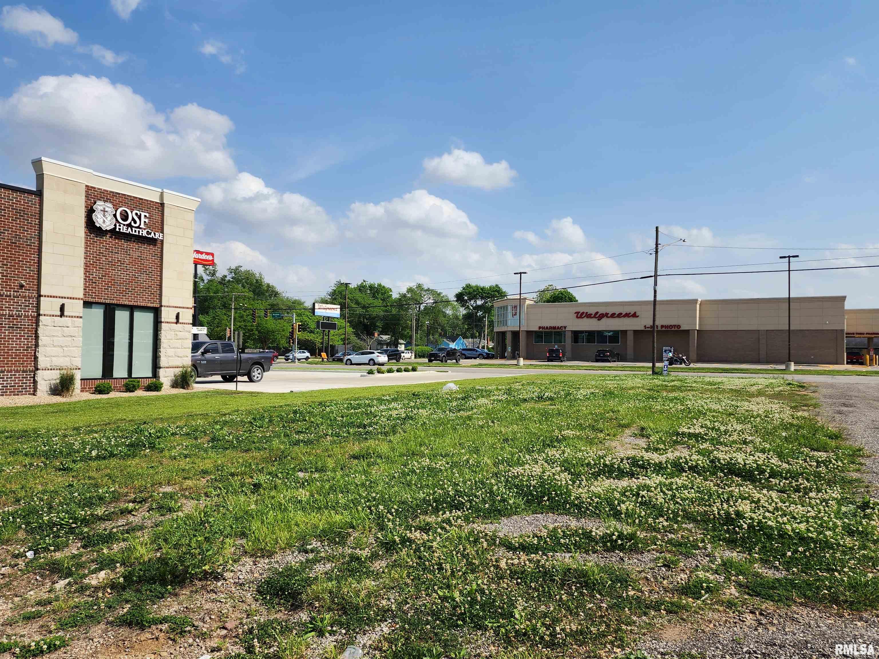610 Woodlawn Street, Lincoln, Illinois image 2