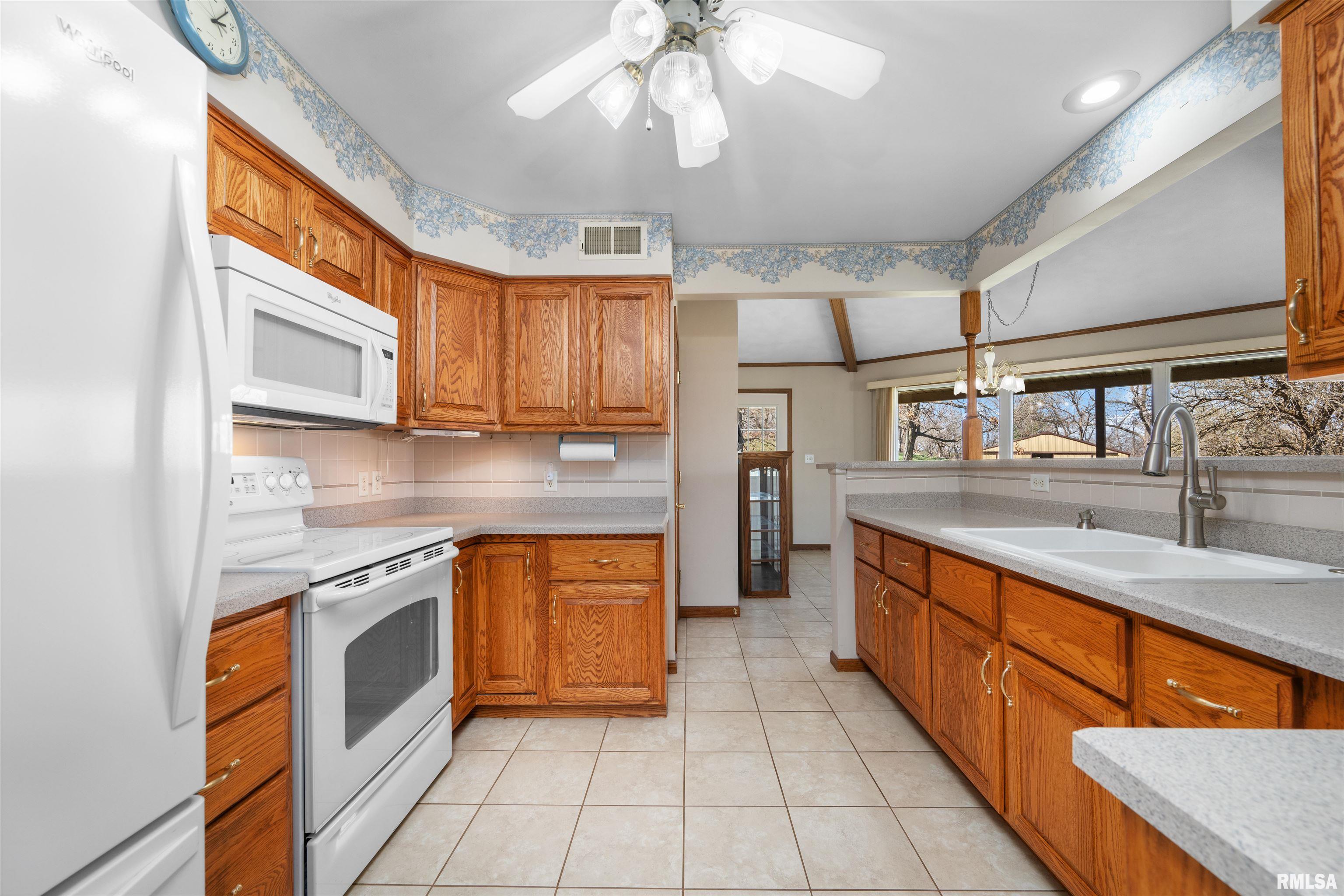 11616 W 81st Street, Taylor Ridge, Illinois image 12