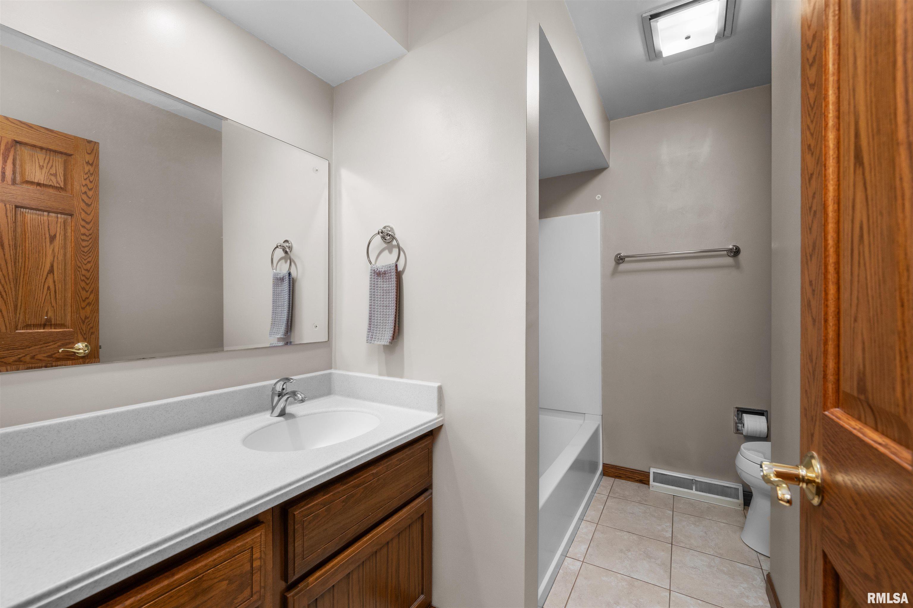 11616 W 81st Street, Taylor Ridge, Illinois image 15