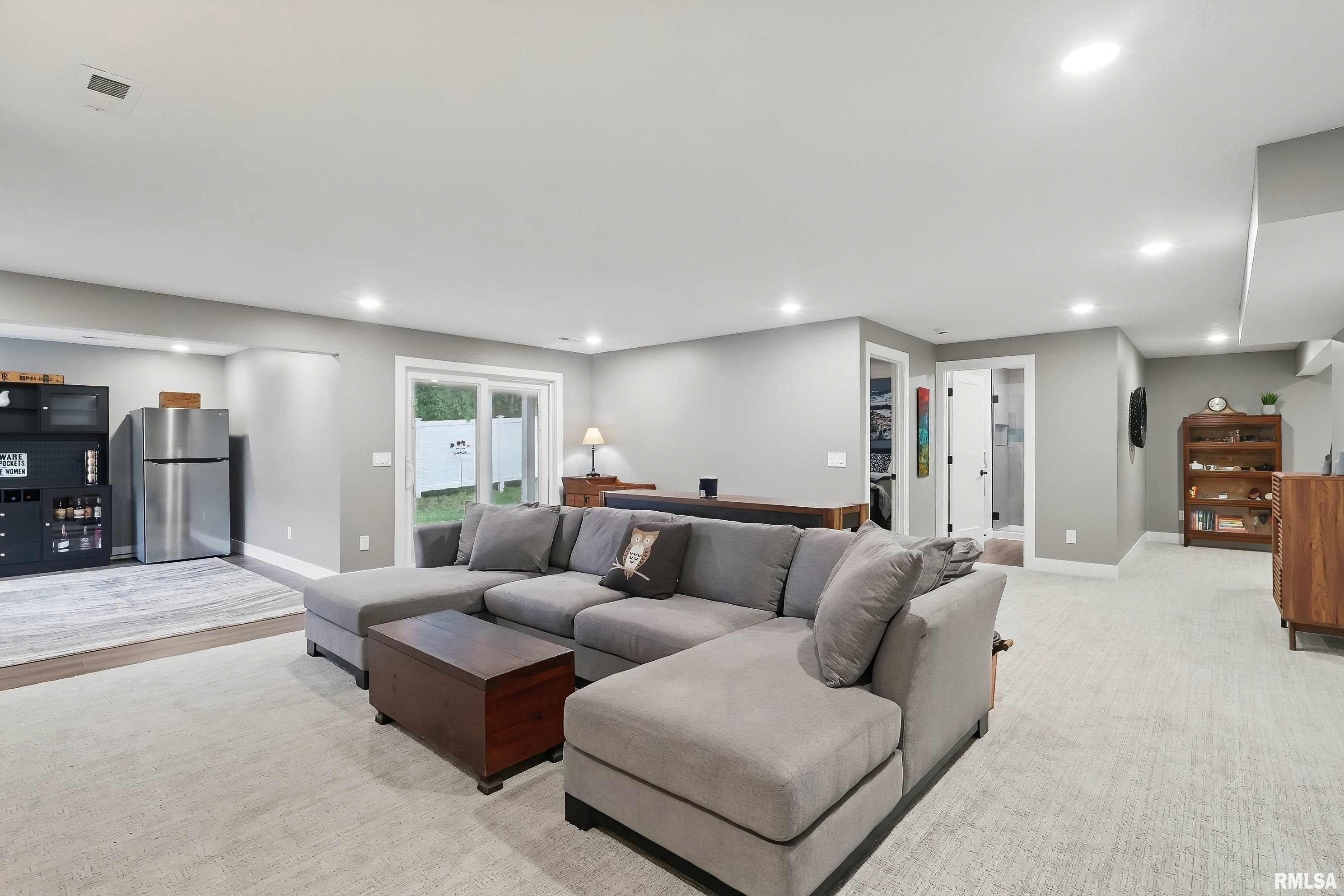1327 Heights Court, Bettendorf, Iowa image 29
