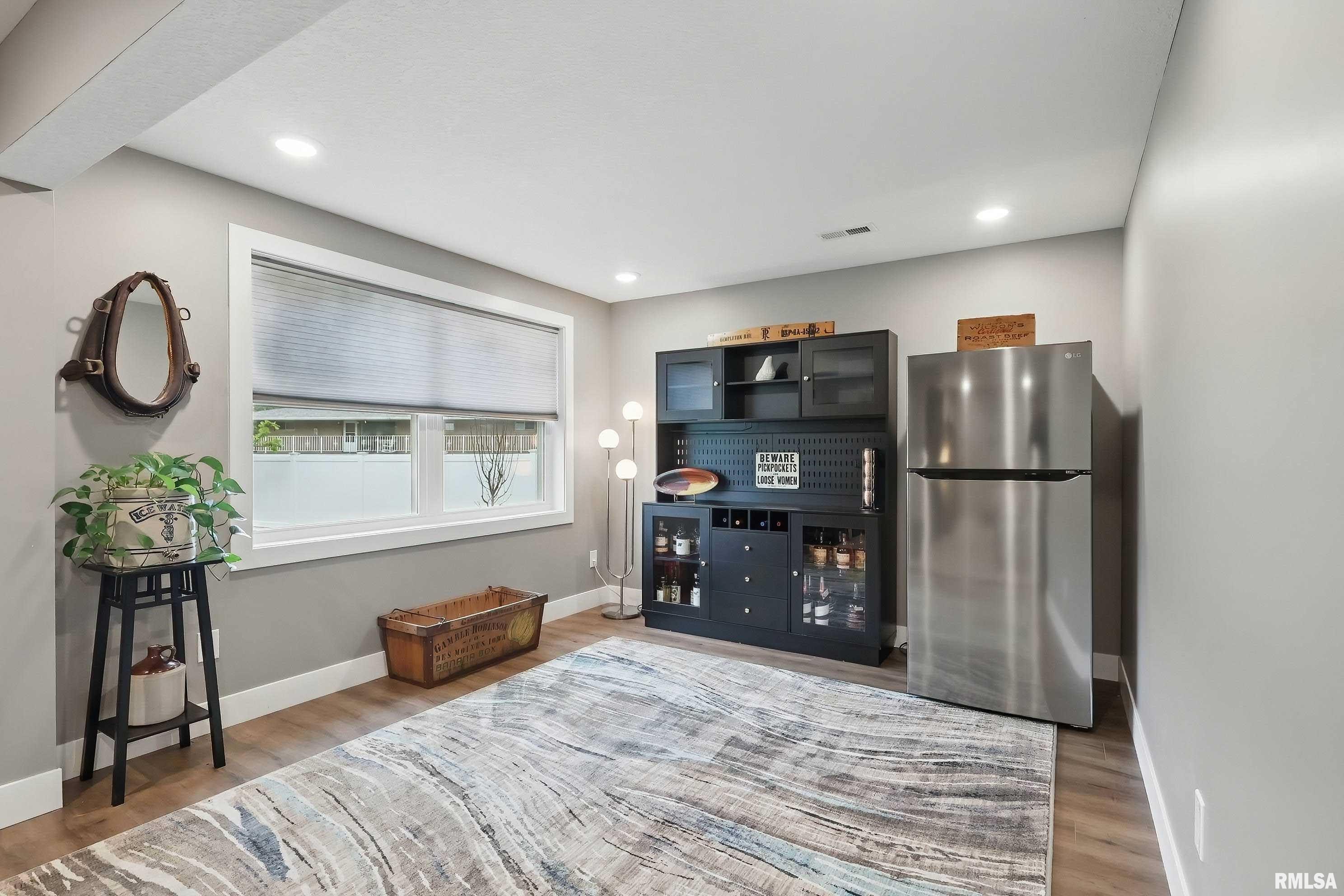 1327 Heights Court, Bettendorf, Iowa image 32