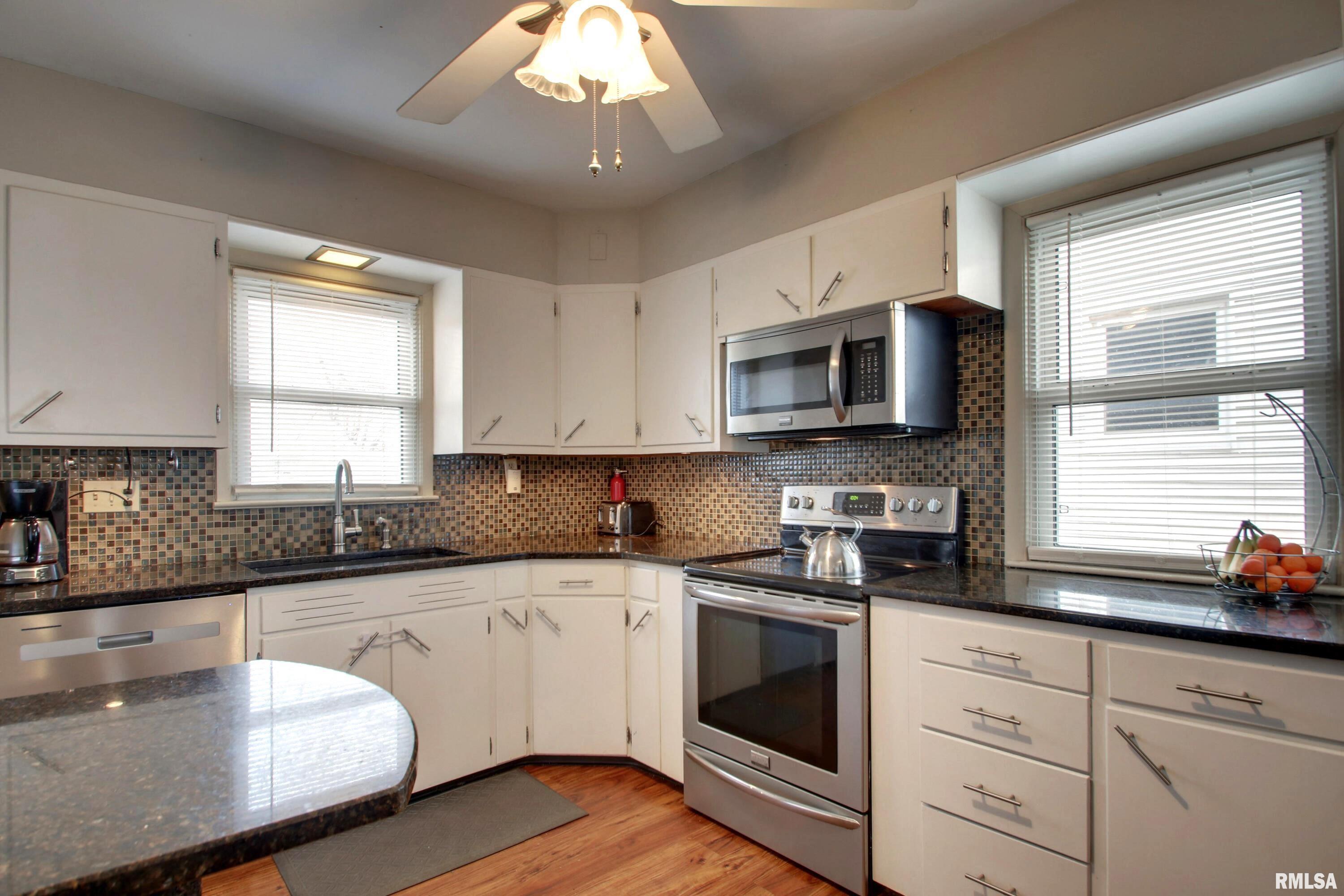 1030 S 21st Street, Quincy, Illinois image 8