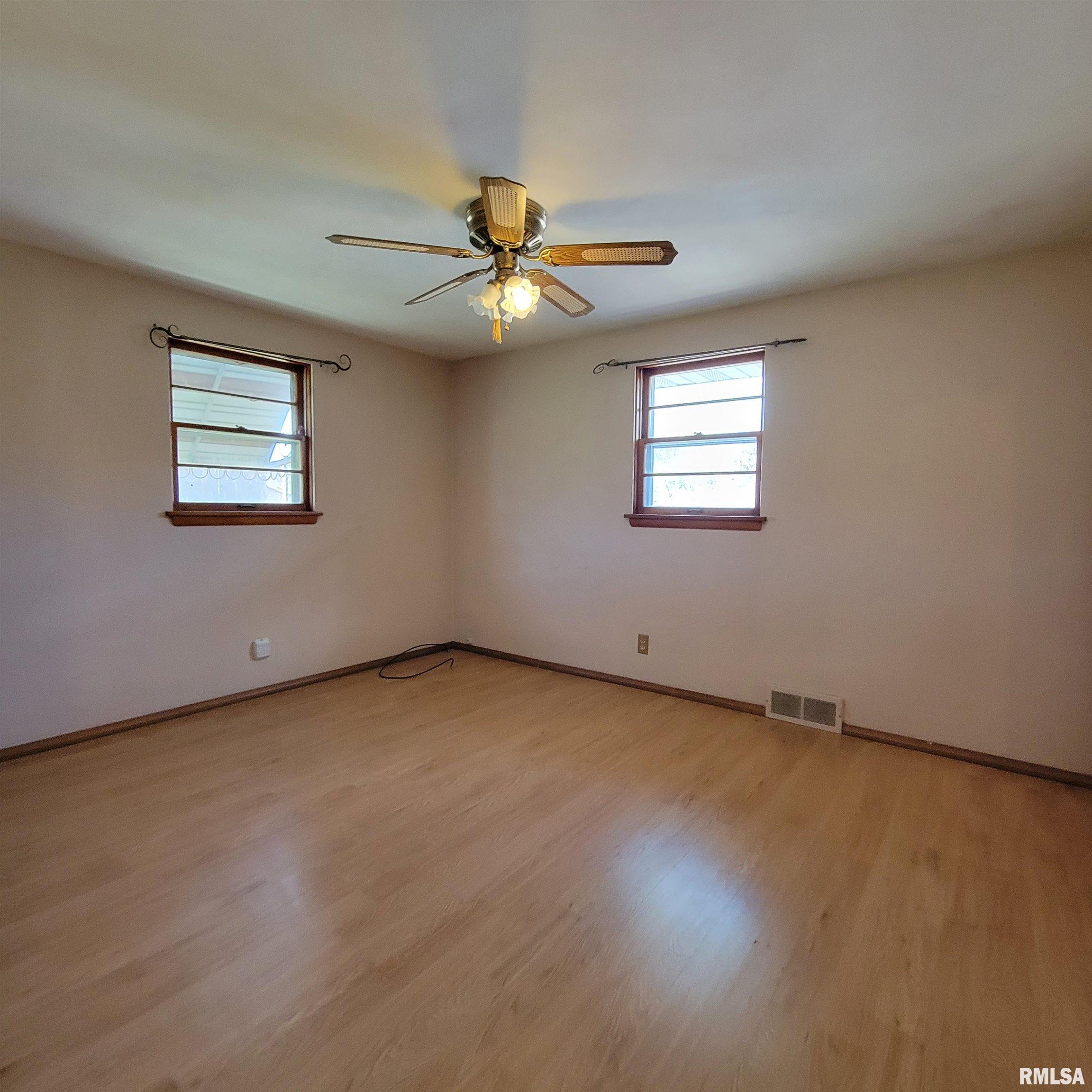 1515 Tennell Road, Pekin, Illinois image 17