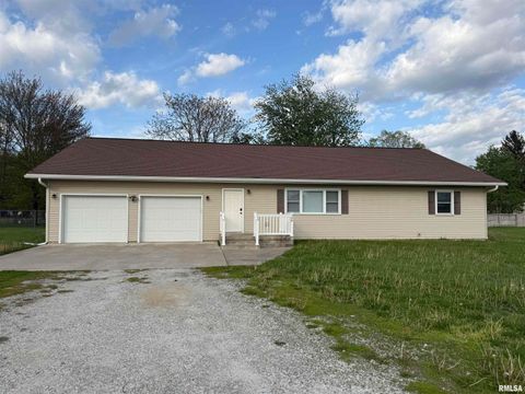 Photo of 1205 S MAIN Street, Lewistown, IL 61542 (MLS # PA1265969)