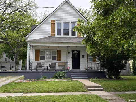Photo of 700 S English Avenue, Springfield, IL 62704 (MLS # CA1043397)