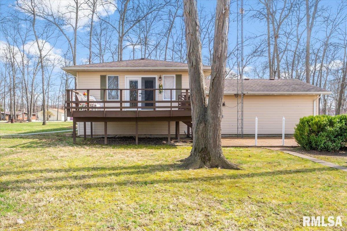 15674 N Lake Road, Girard, Illinois image 37