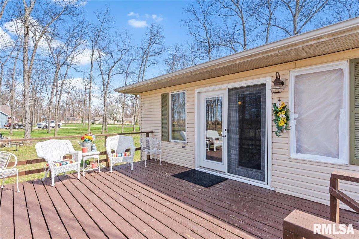15674 N Lake Road, Girard, Illinois image 30