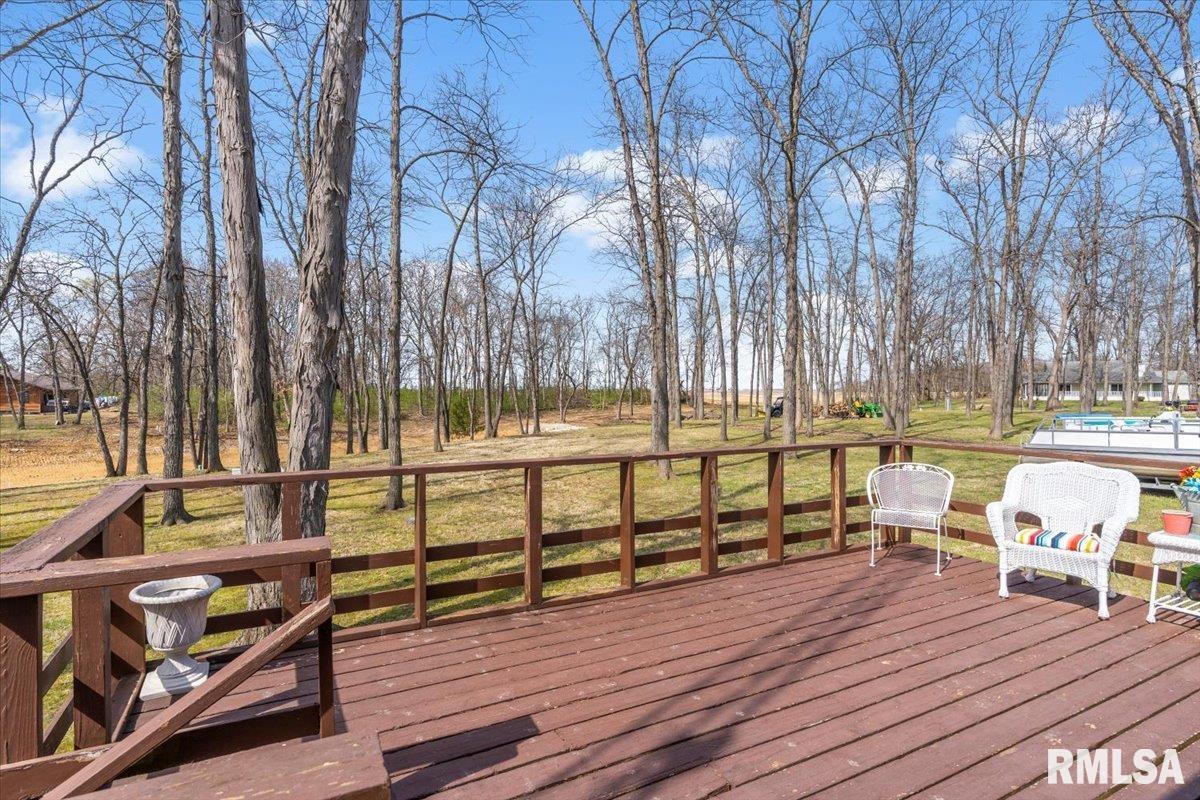 15674 N Lake Road, Girard, Illinois image 29