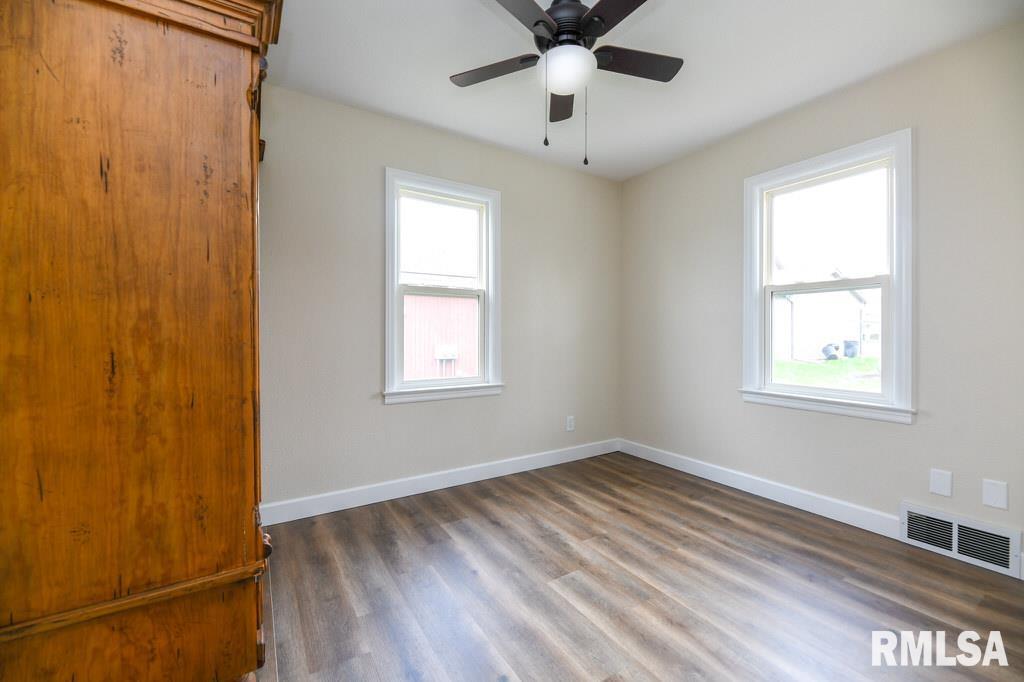 328 S Warren Street, Tremont, Illinois image 16