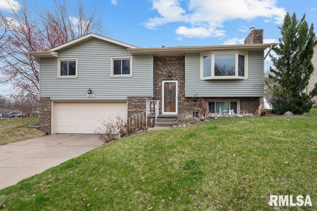 2341 E 33rd Street, Davenport, Iowa image 1