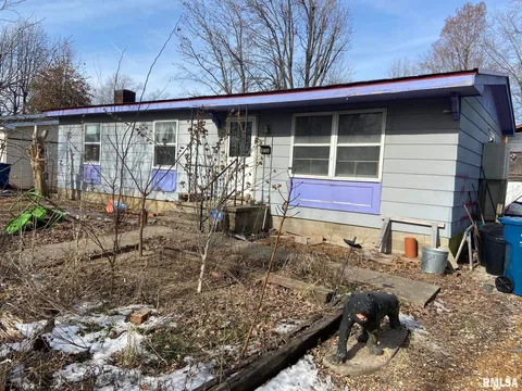 1111 E Ruth Street, Benton, IL 62812 - MLS#: EB456541