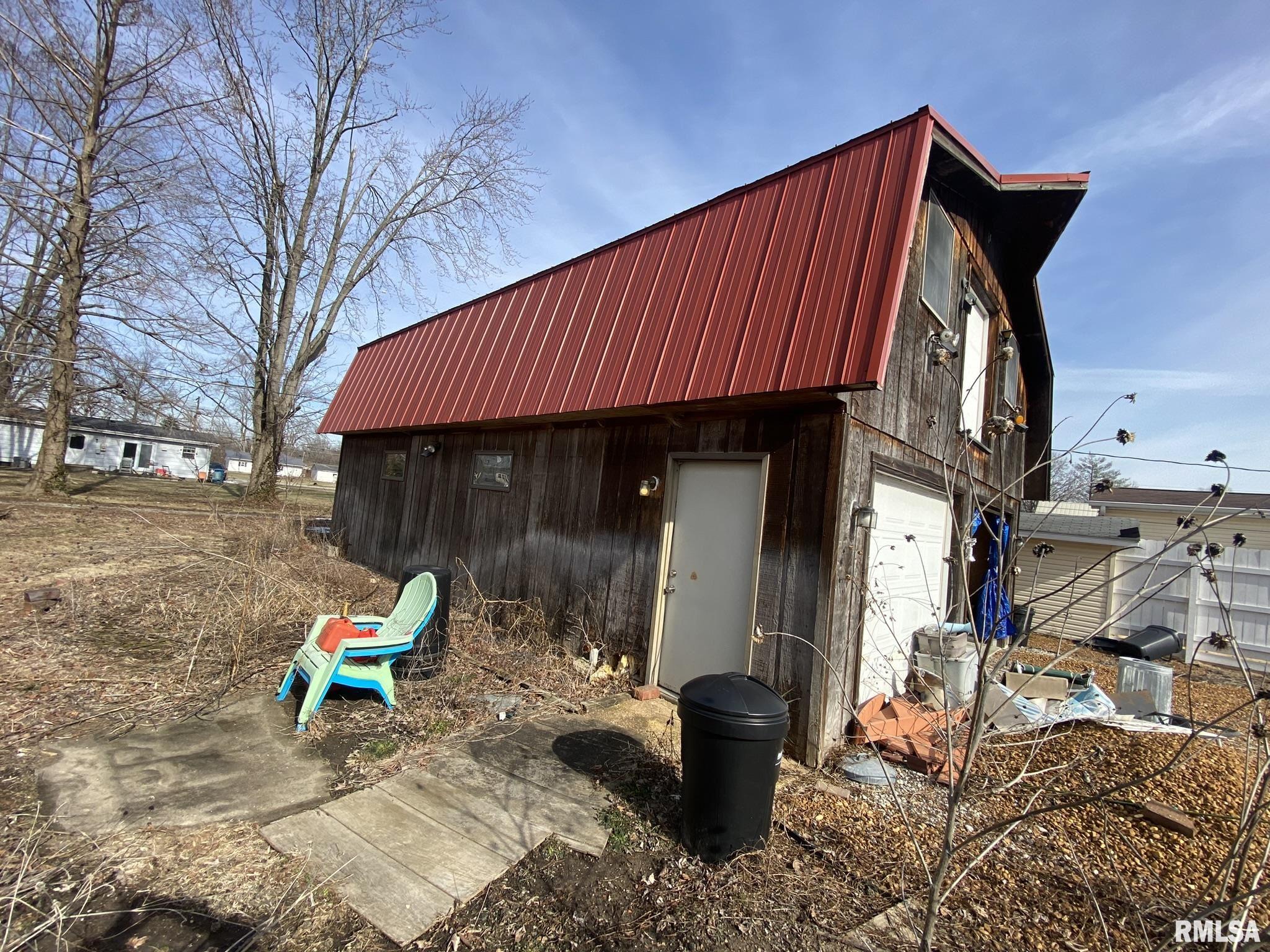 1111 E Ruth Street, Benton, Illinois image 7