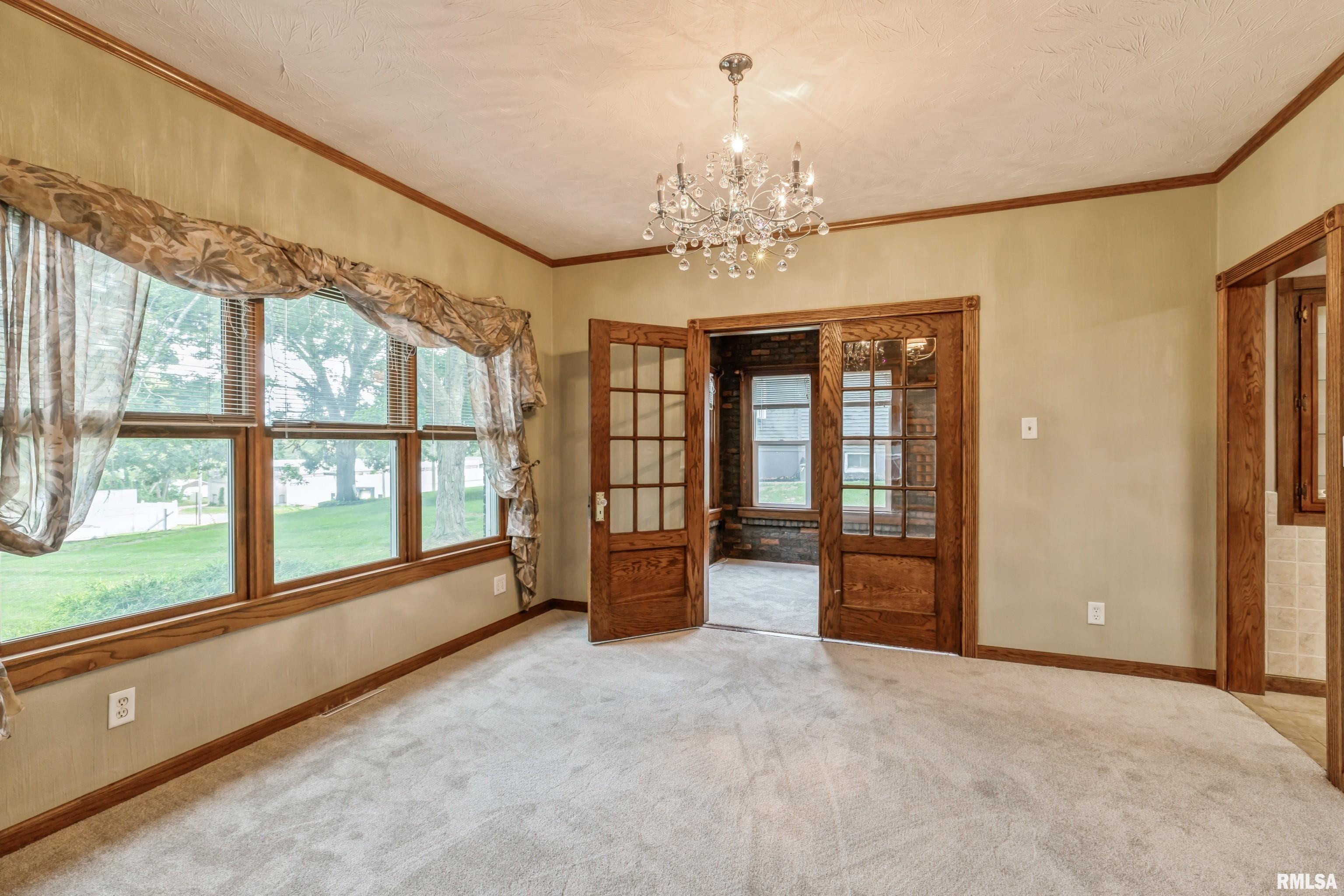 1520 S Bluff Boulevard, Clinton, Iowa image 12