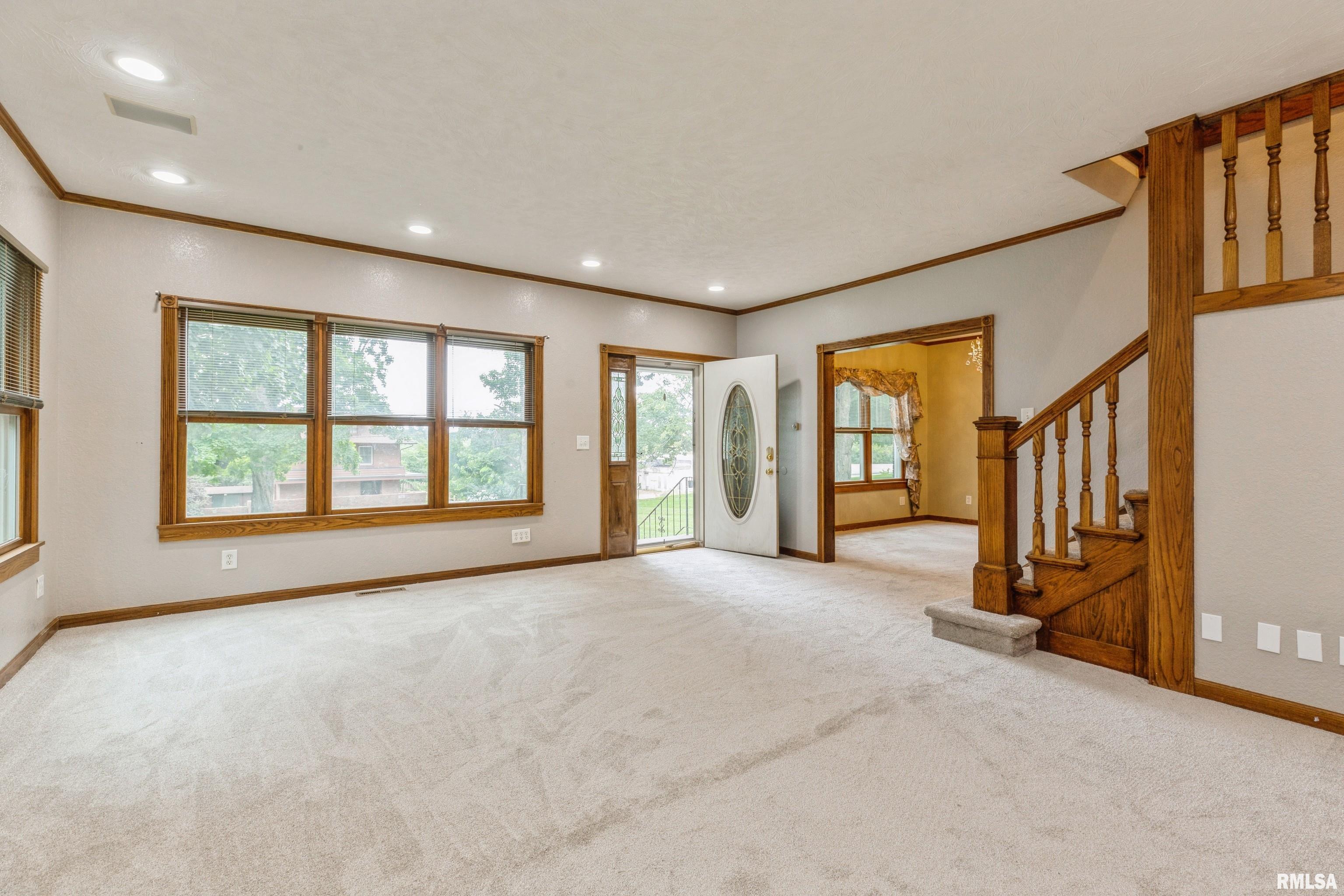 1520 S Bluff Boulevard, Clinton, Iowa image 8