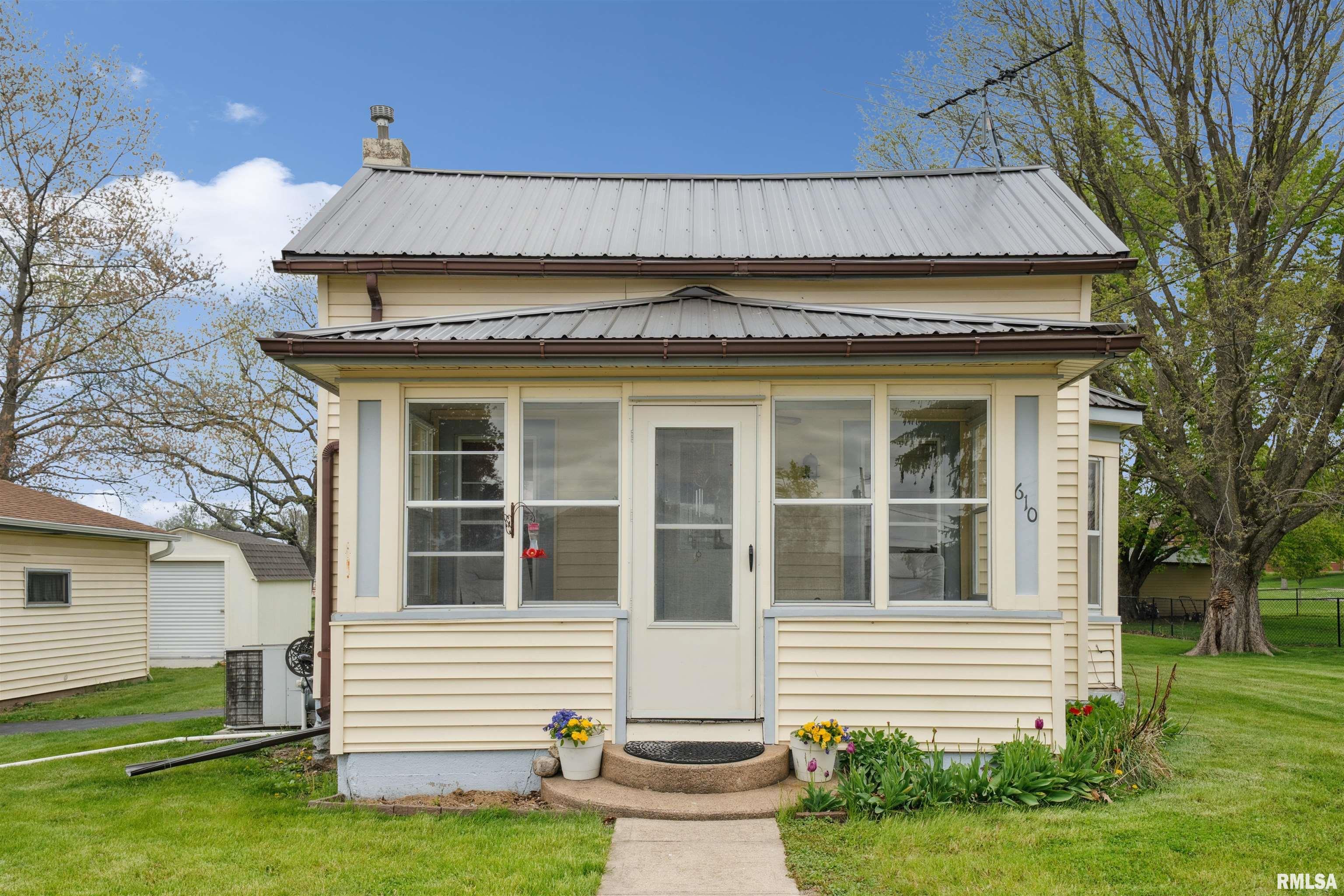 610 5th Street, Lowden, Iowa image 1