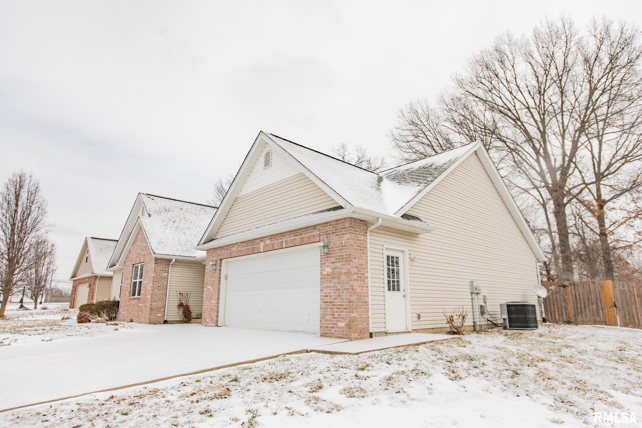 104 Breeze Drive, Carterville, Illinois image 3