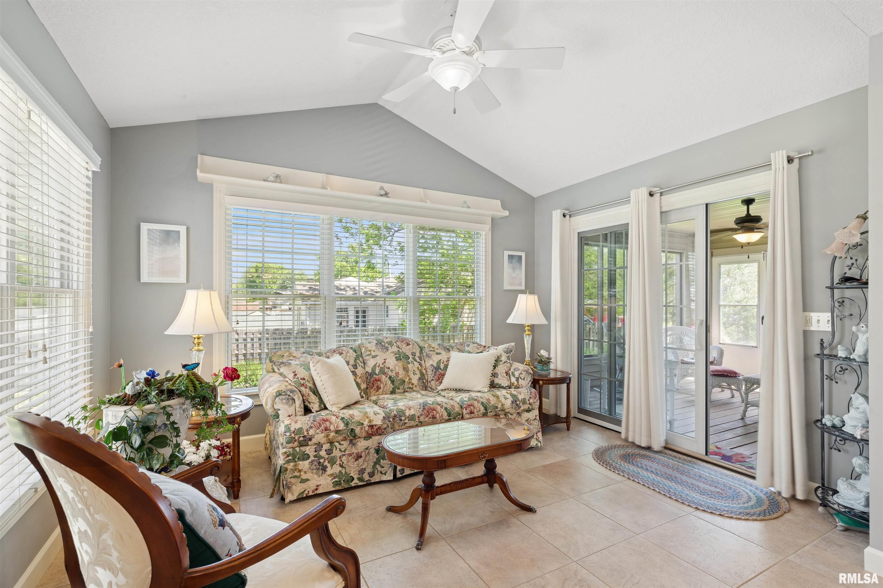 1361 Pinnacle Pines Court, Bettendorf, Iowa image 12