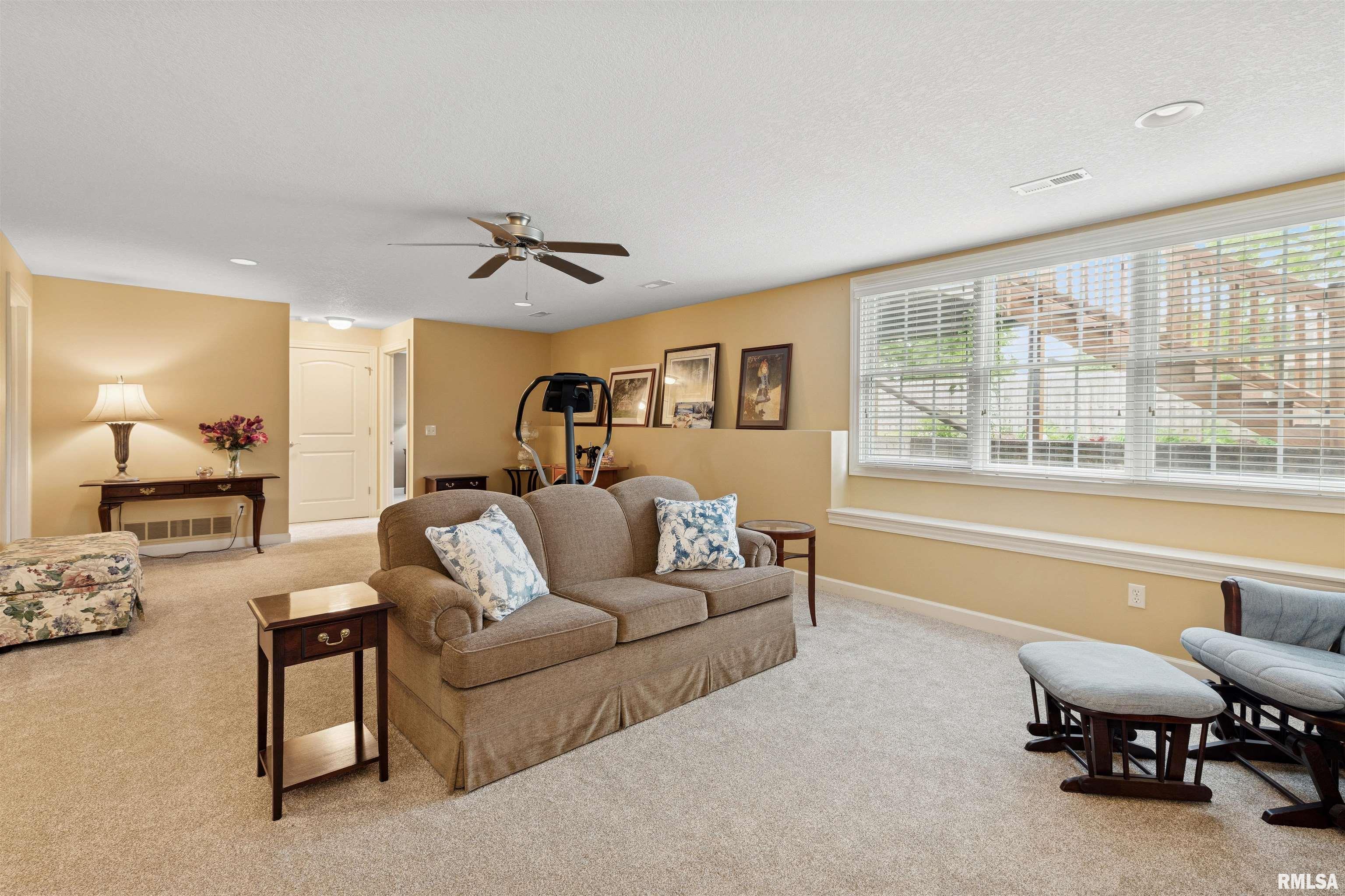 1361 Pinnacle Pines Court, Bettendorf, Iowa image 28