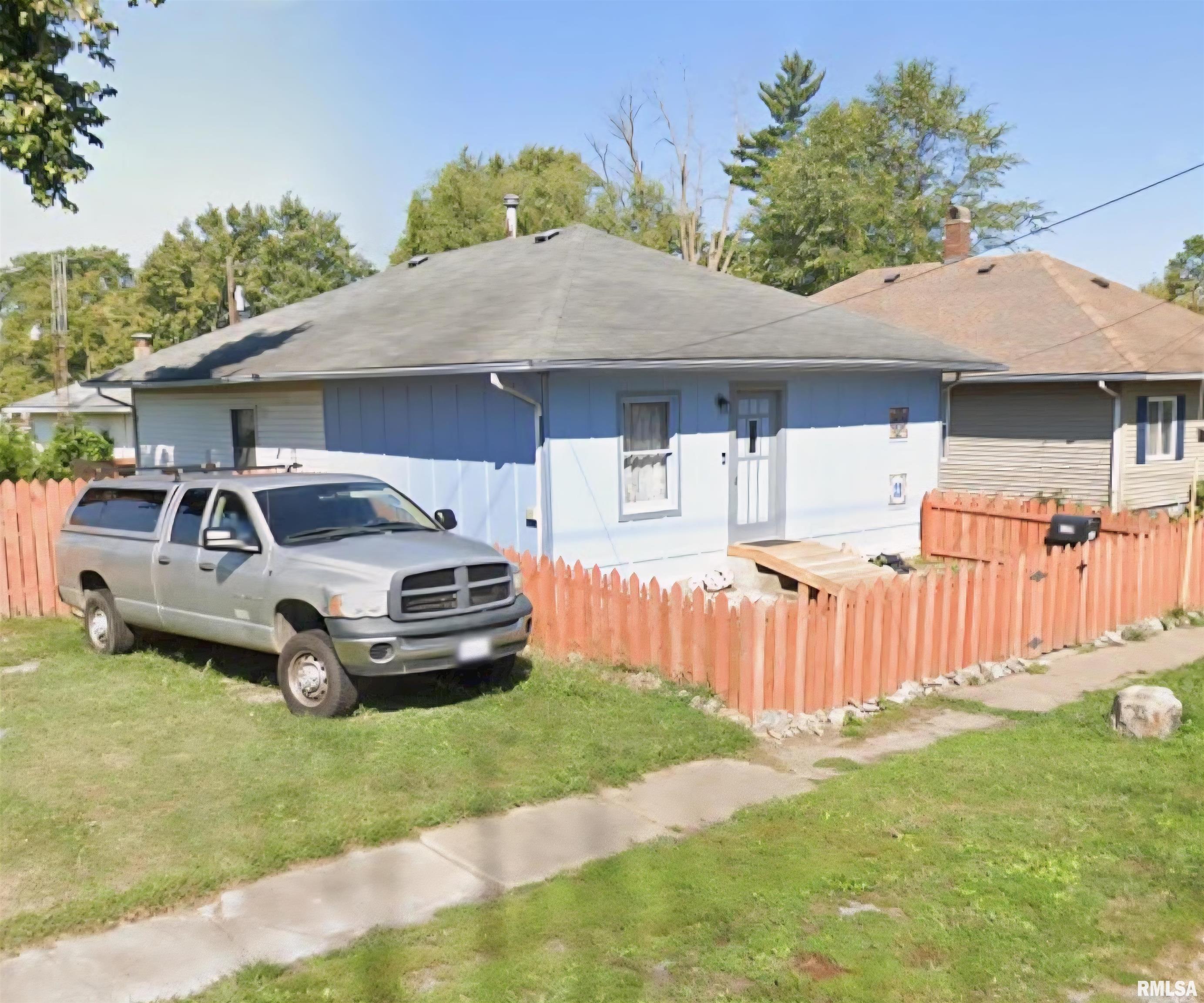 1201 N 13th Street, Herrin, Illinois image 1