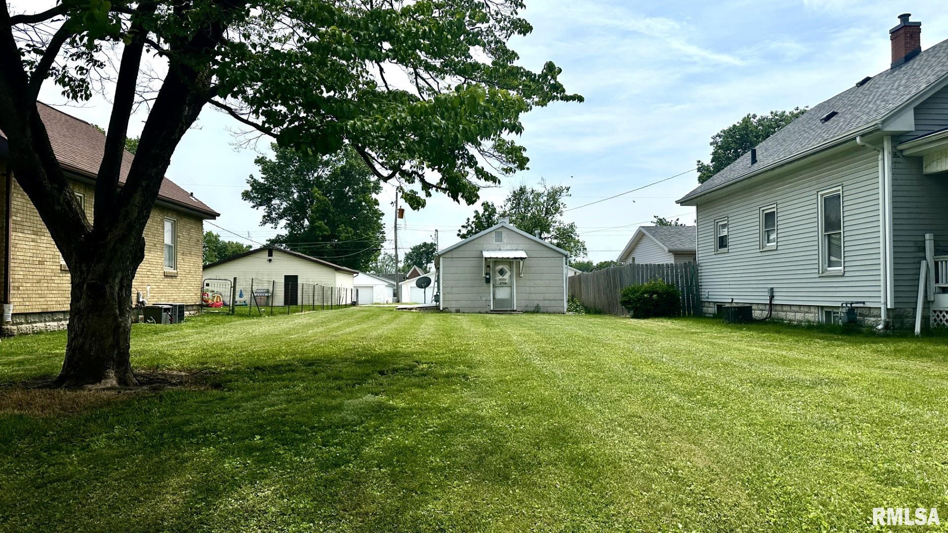 2704 Lind Street, Quincy, Illinois image 2