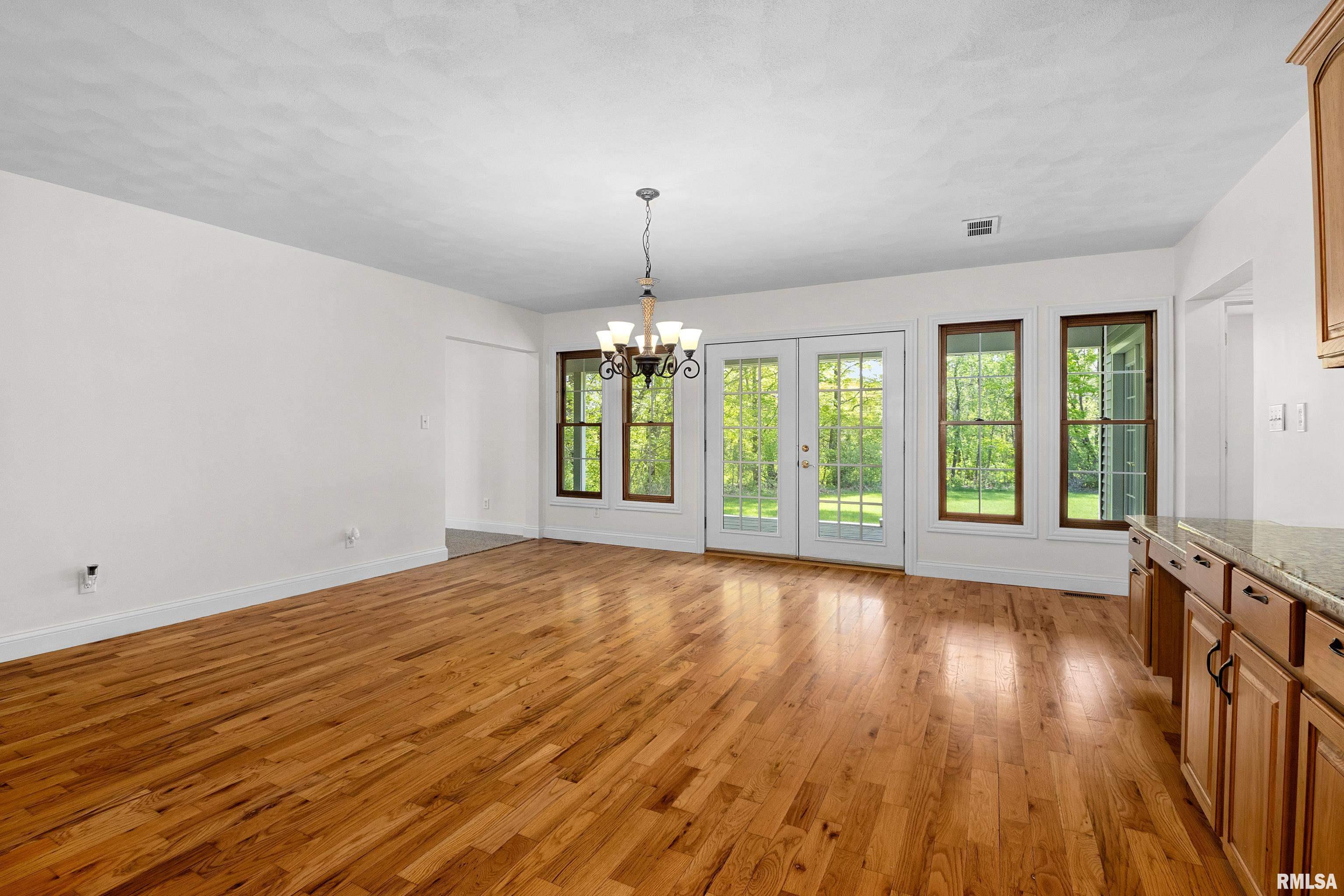 24085 Farmdale Road, Washington, Illinois image 25