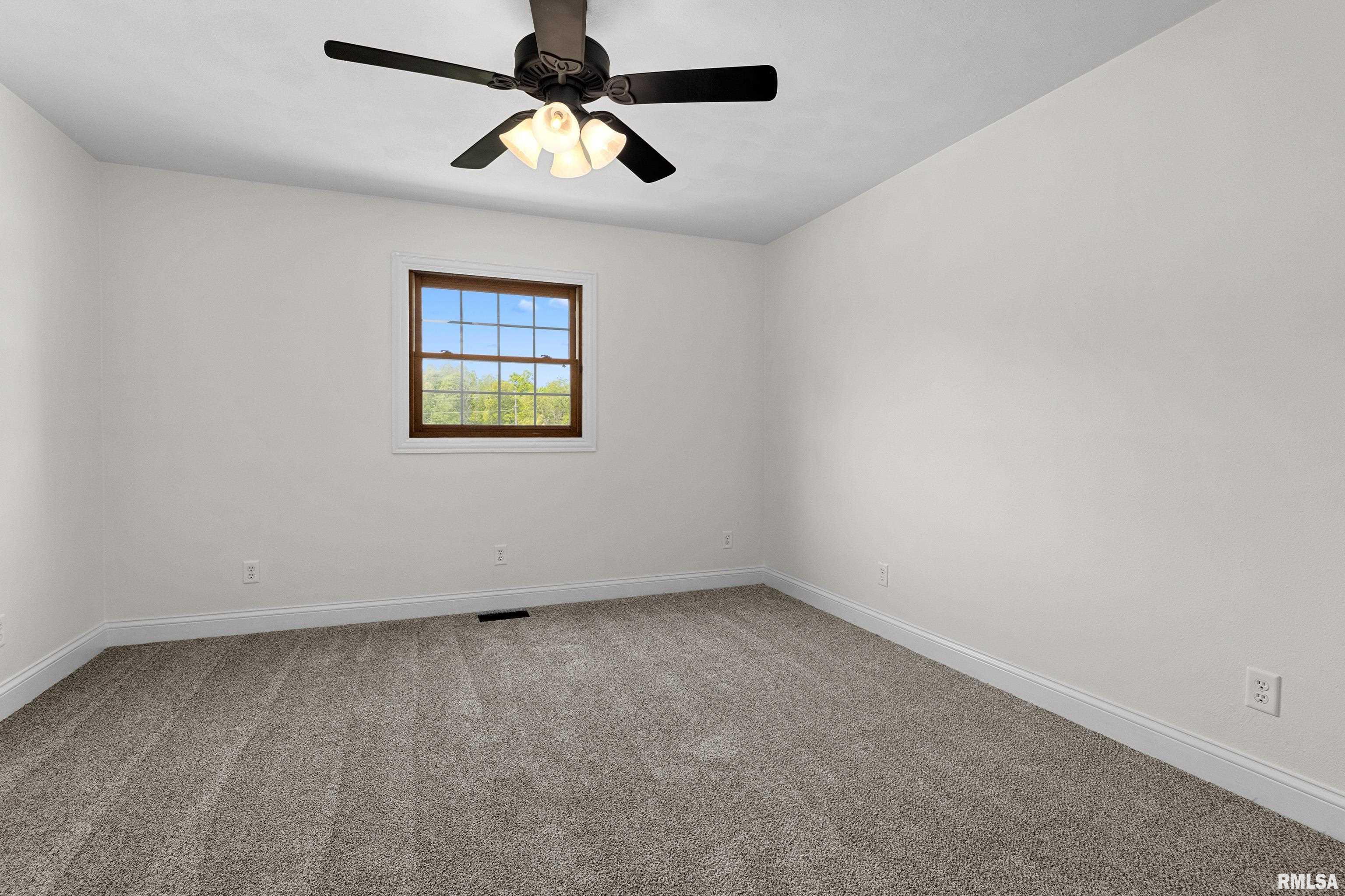 24085 Farmdale Road, Washington, Illinois image 34