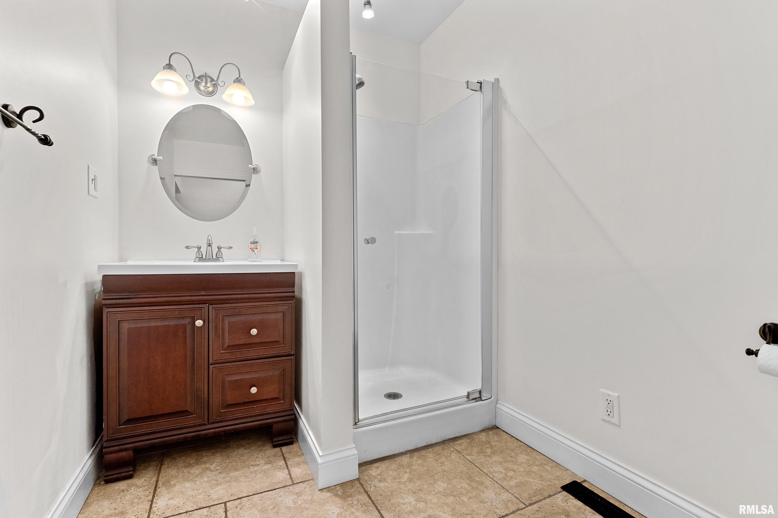 24085 Farmdale Road, Washington, Illinois image 38