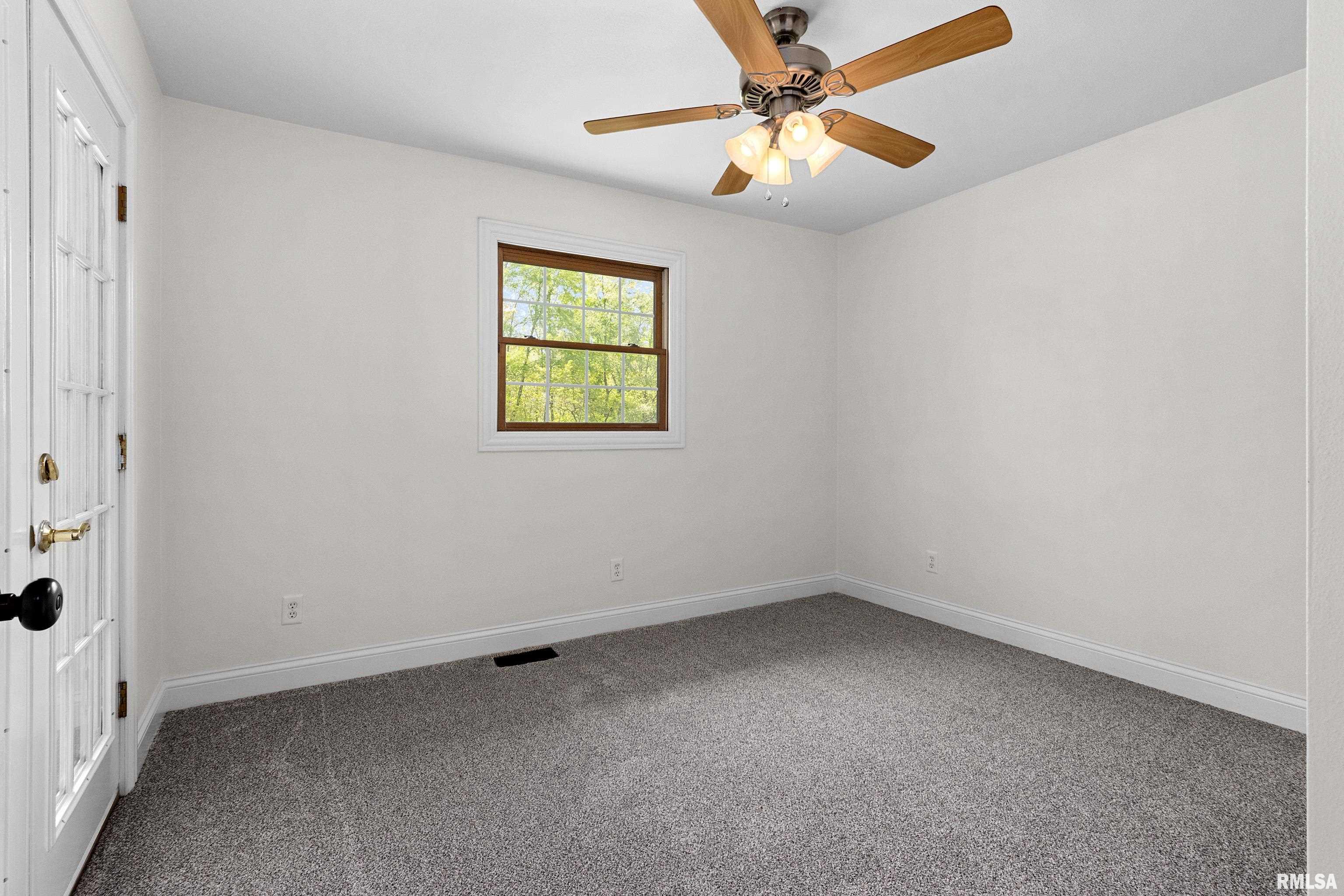 24085 Farmdale Road, Washington, Illinois image 31