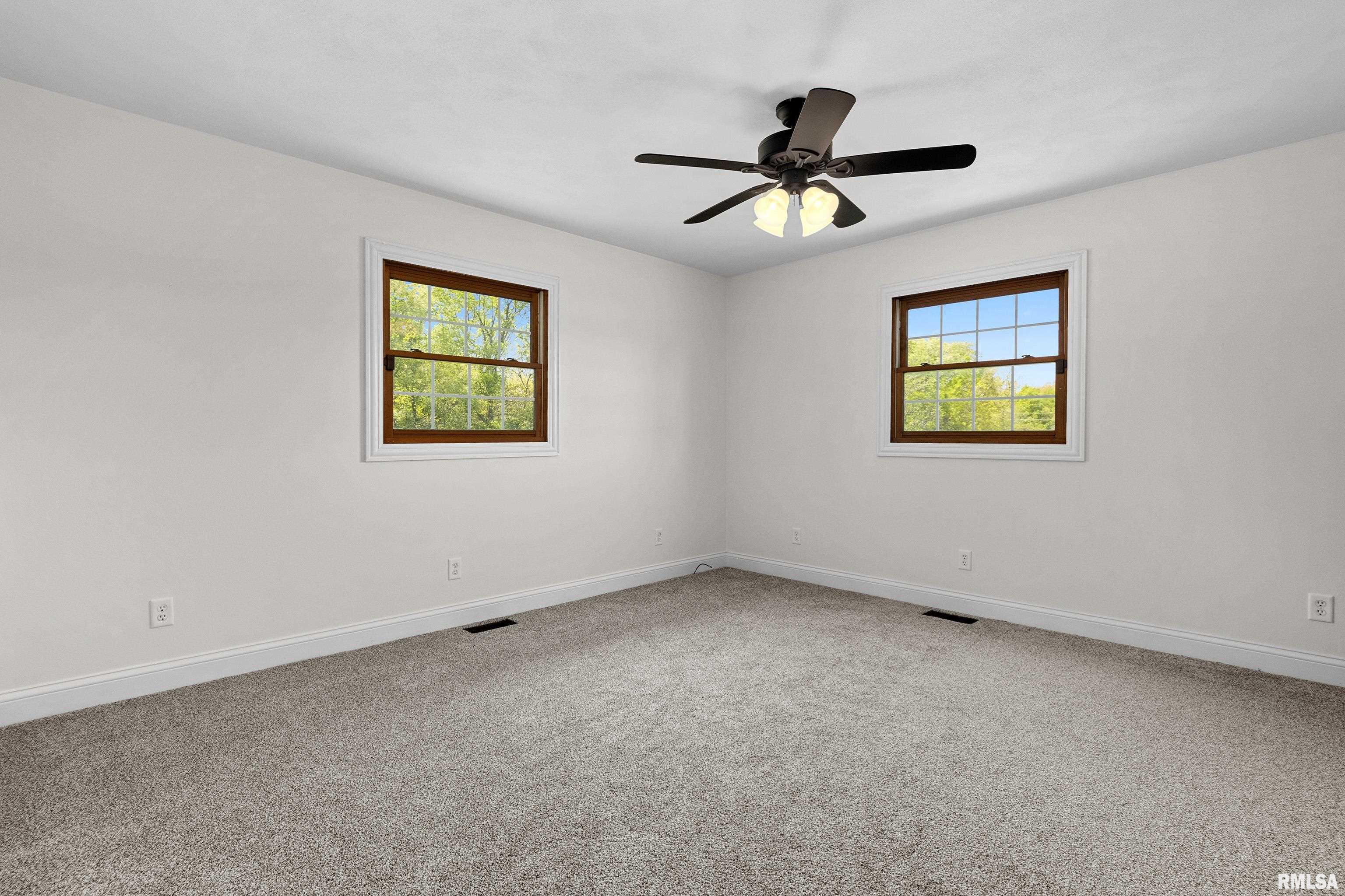 24085 Farmdale Road, Washington, Illinois image 36