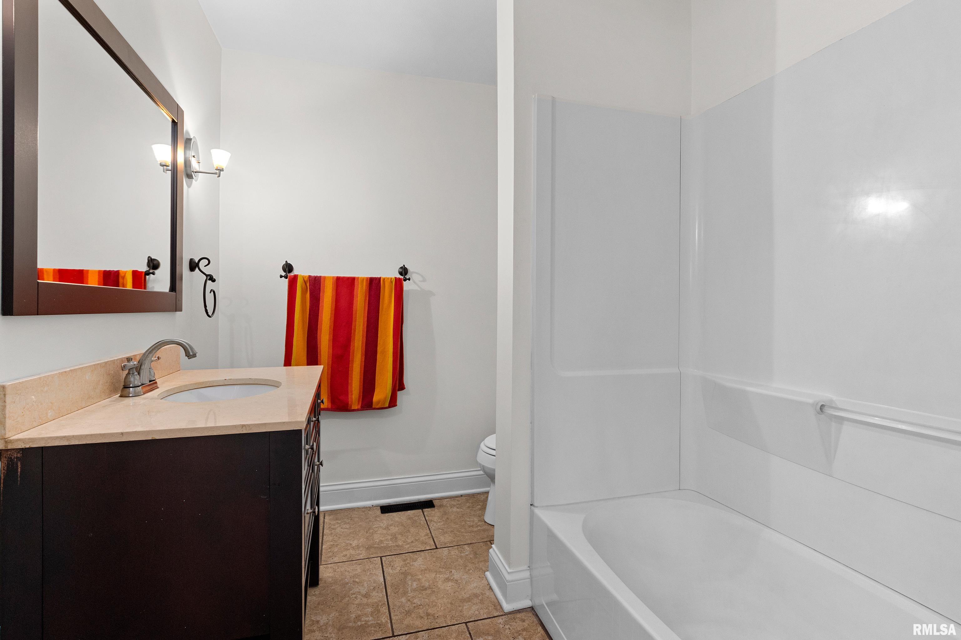 24085 Farmdale Road, Washington, Illinois image 33