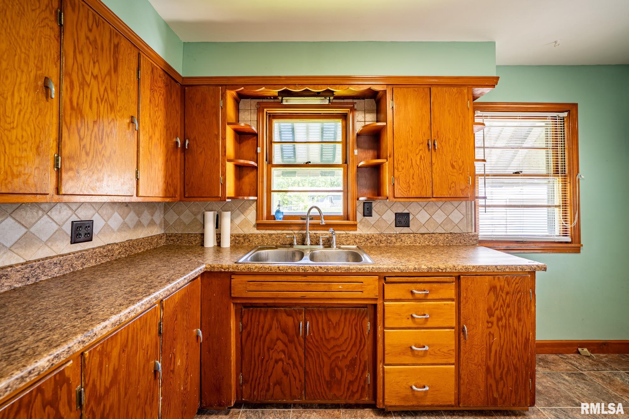 615 E Marietta Avenue, Peoria Heights, Illinois image 13