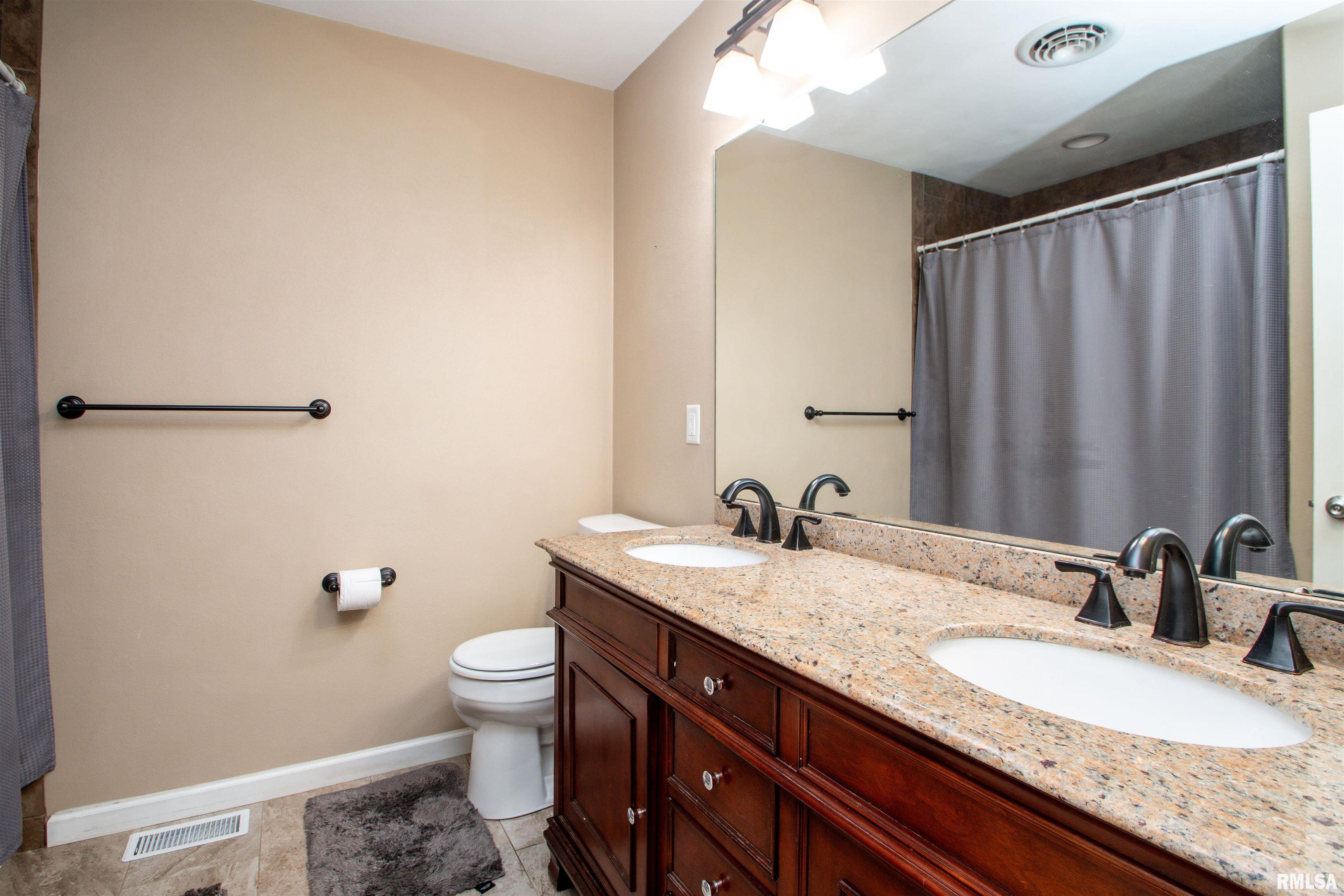 314 E White Oak Court, East Peoria, Illinois image 43