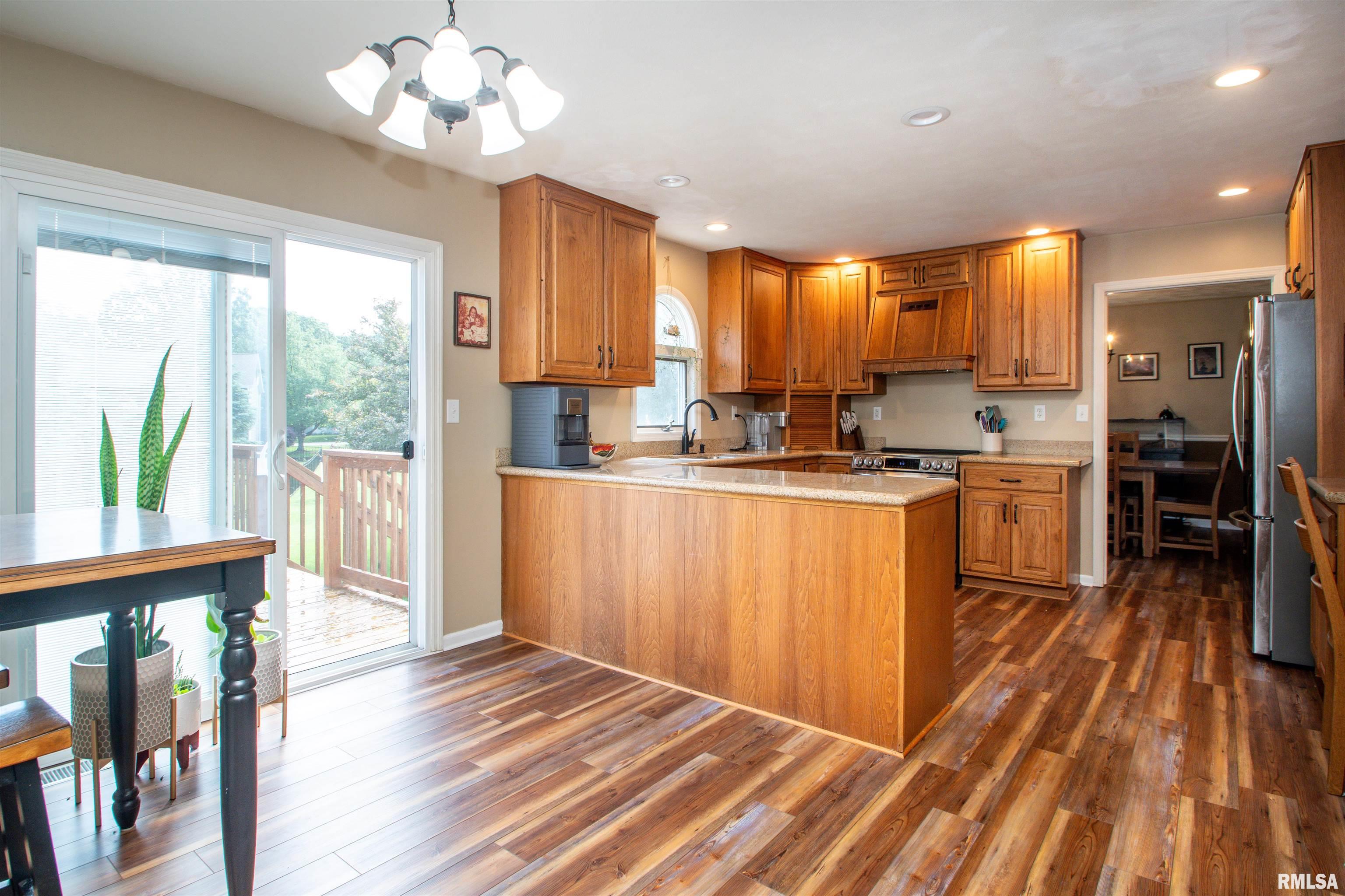 314 E White Oak Court, East Peoria, Illinois image 14