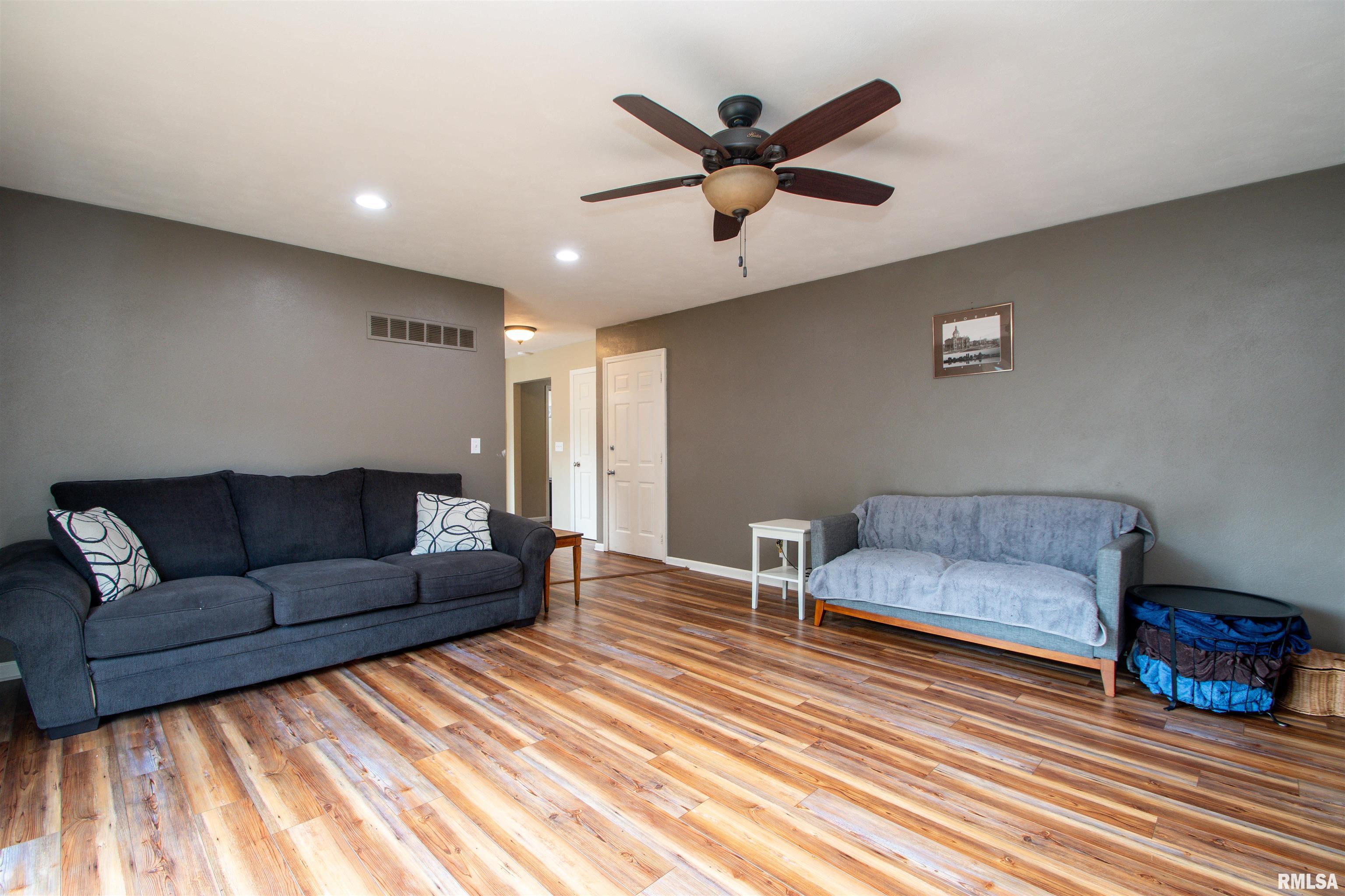 314 E White Oak Court, East Peoria, Illinois image 27
