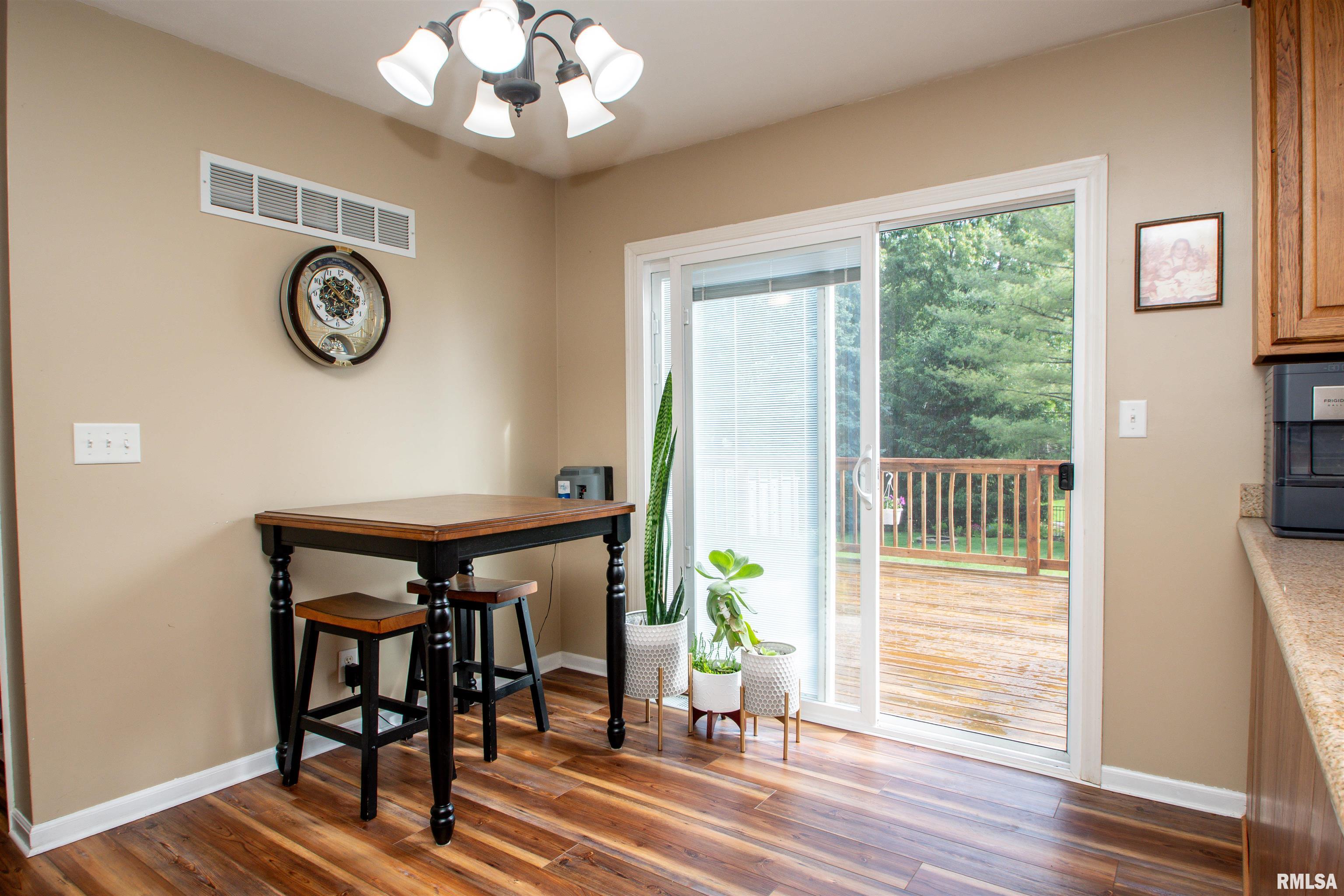 314 E White Oak Court, East Peoria, Illinois image 20