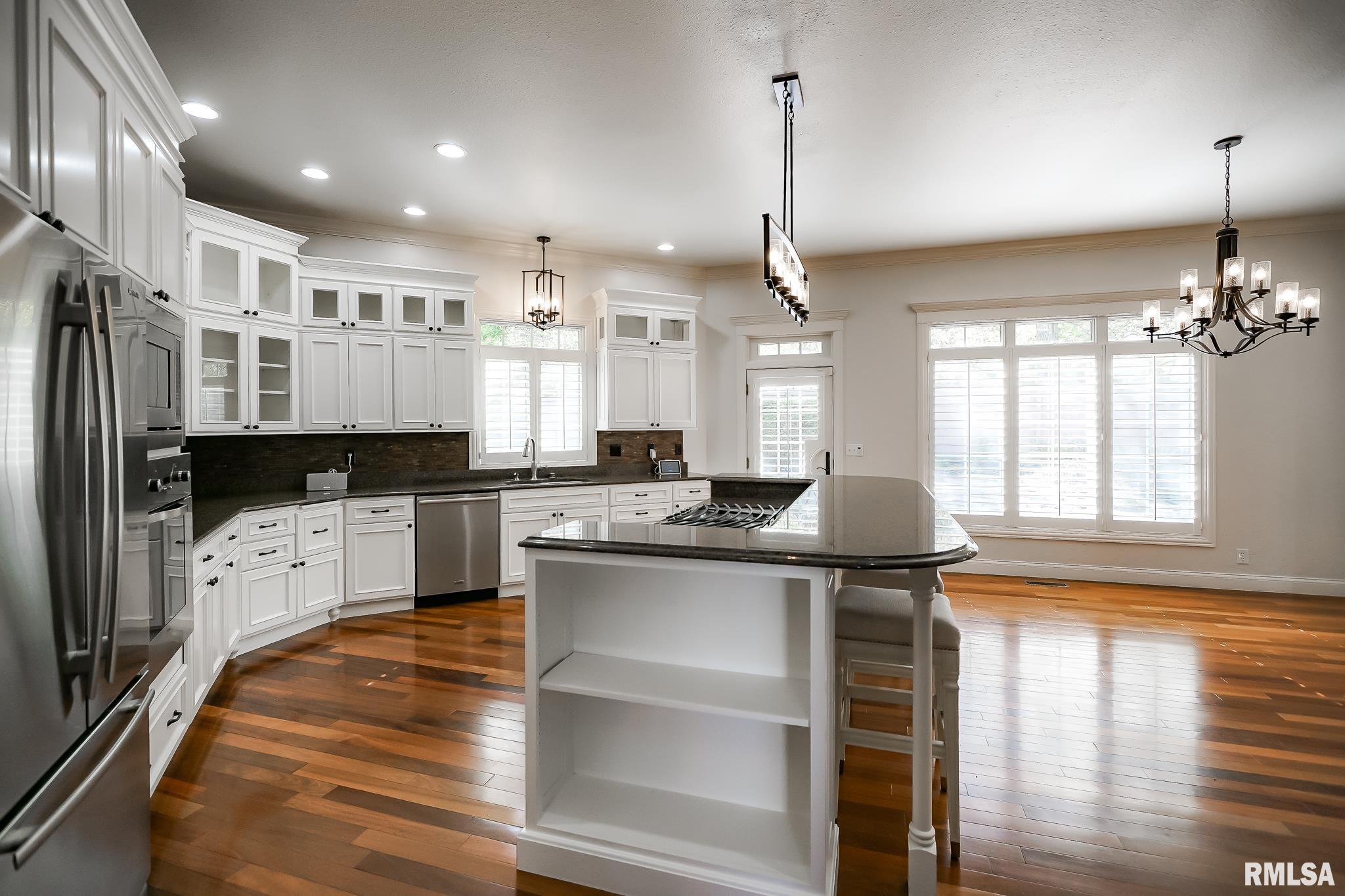 8515 N Wyndhill Lane, Peoria, Illinois image 13