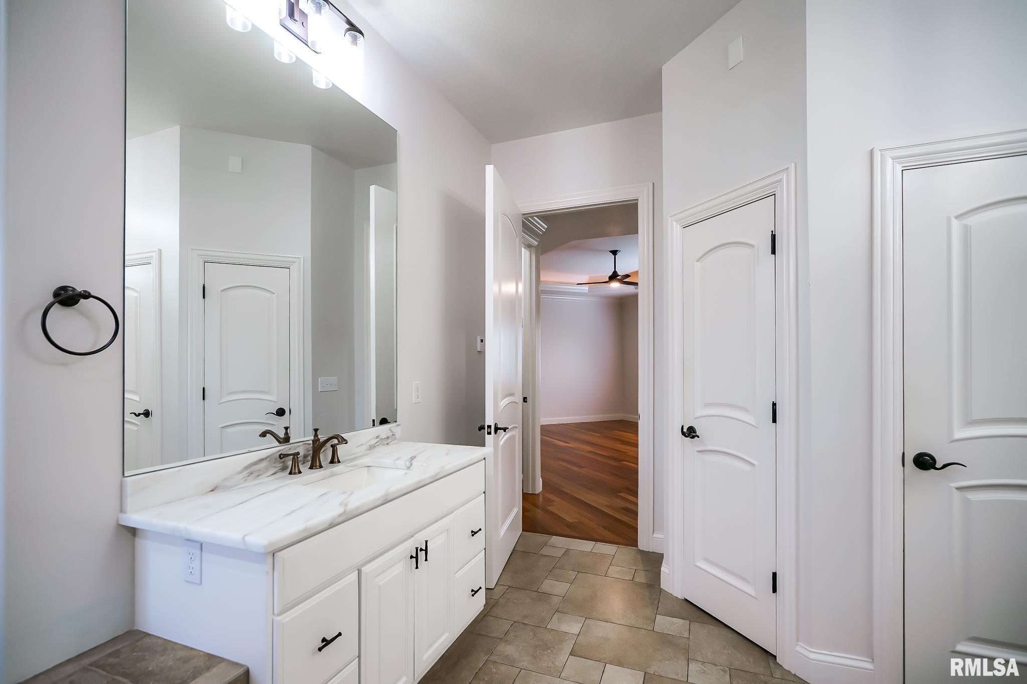 8515 N Wyndhill Lane, Peoria, Illinois image 36