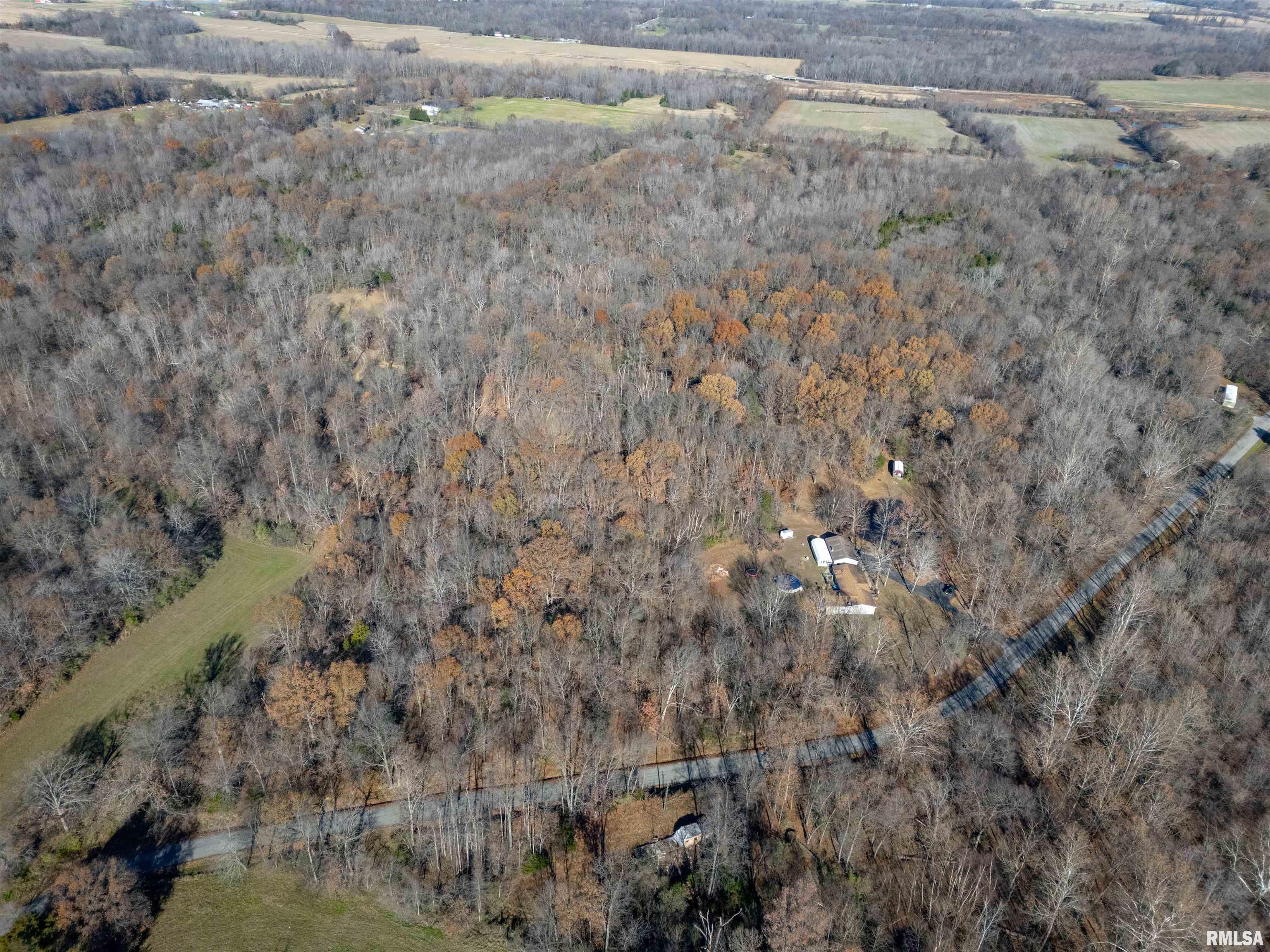 16995 Malone Road, Thompsonville, Illinois image 38