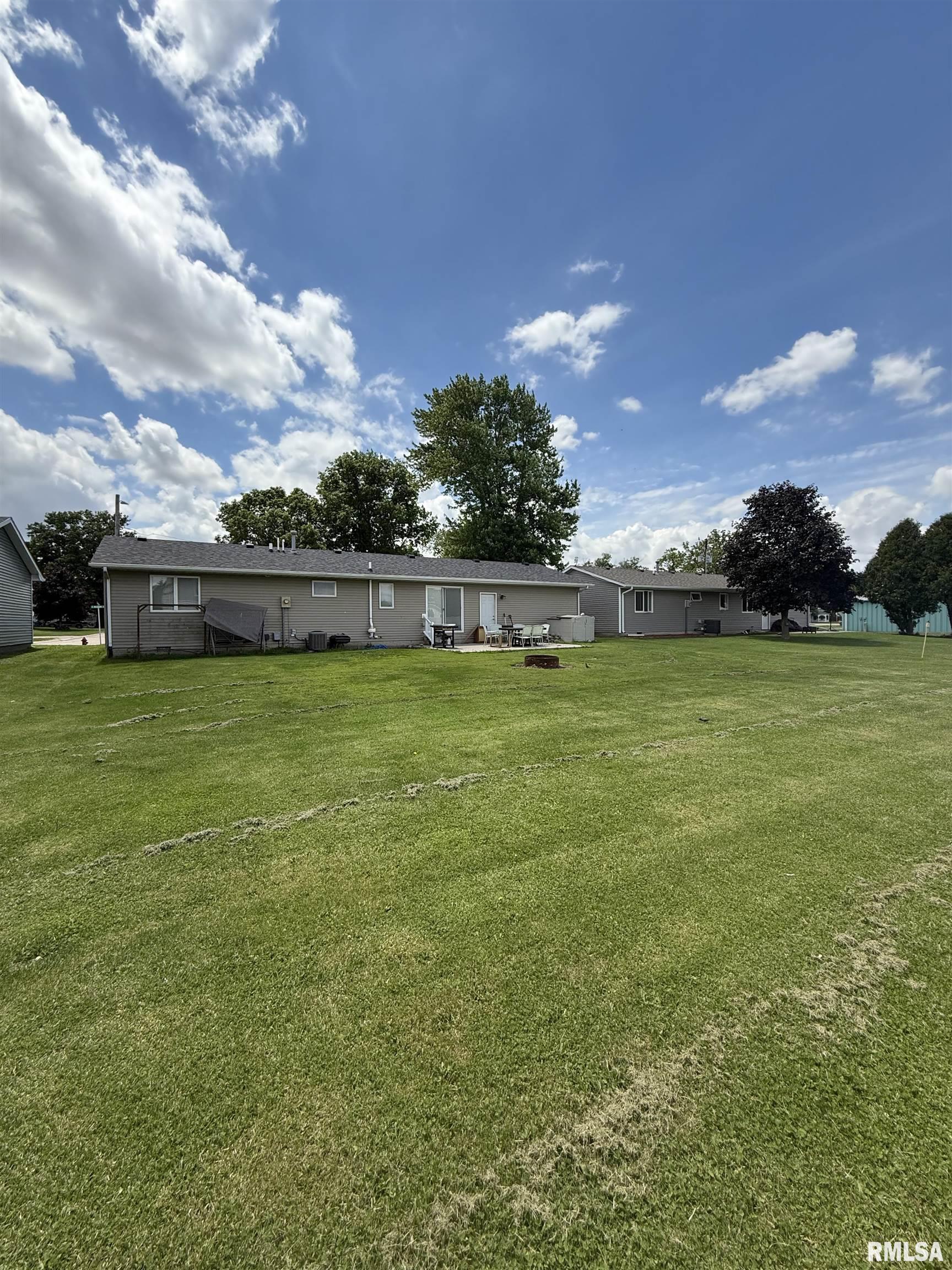 172 E Meadow Lane, Walcott, Iowa image 12