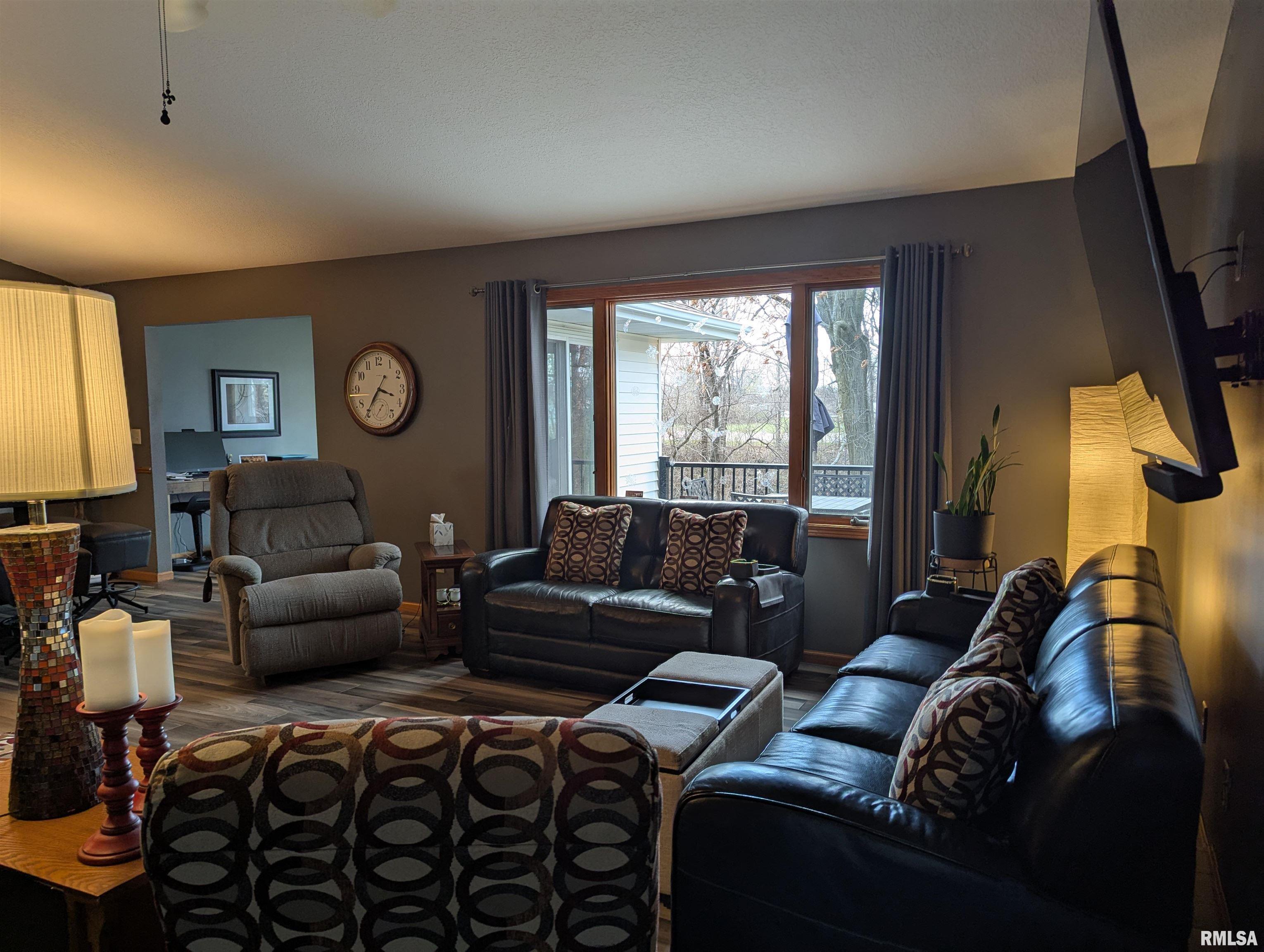 2027 Villa Pines Circle #14, Carbon Cliff, Illinois image 7