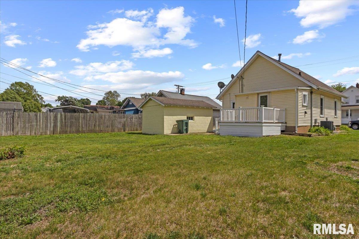 501 Chestnut Street, Pekin, Illinois image 31