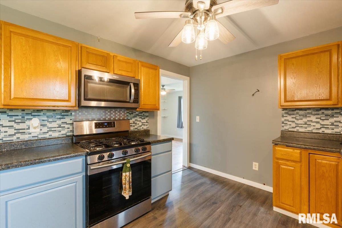 309 E South Street, Cambridge, Illinois image 14
